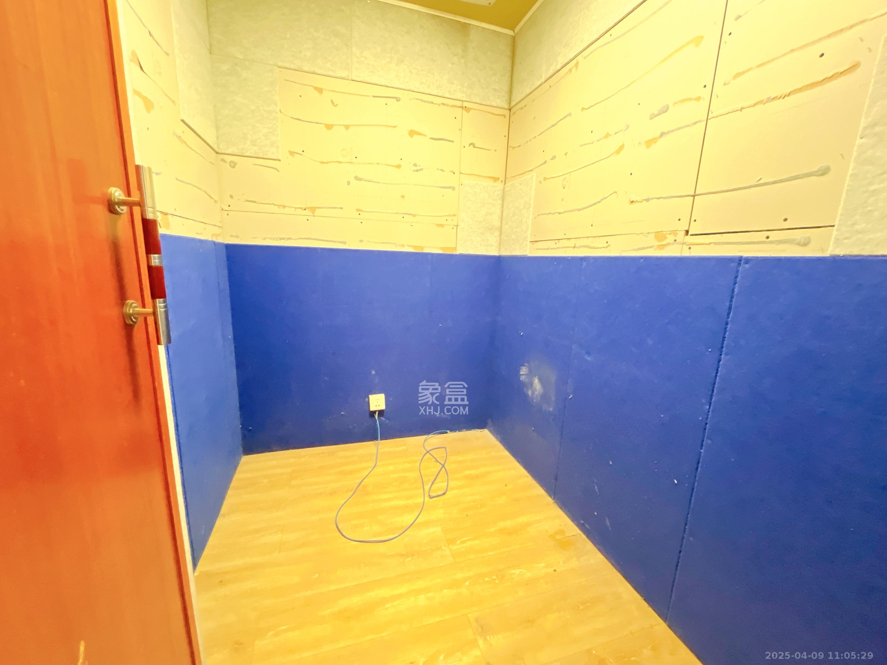 湖南财富中心 11室2厅1卫 3500.0元/月 湖南财富中心 11室2厅1卫 3500.0元/月室内图