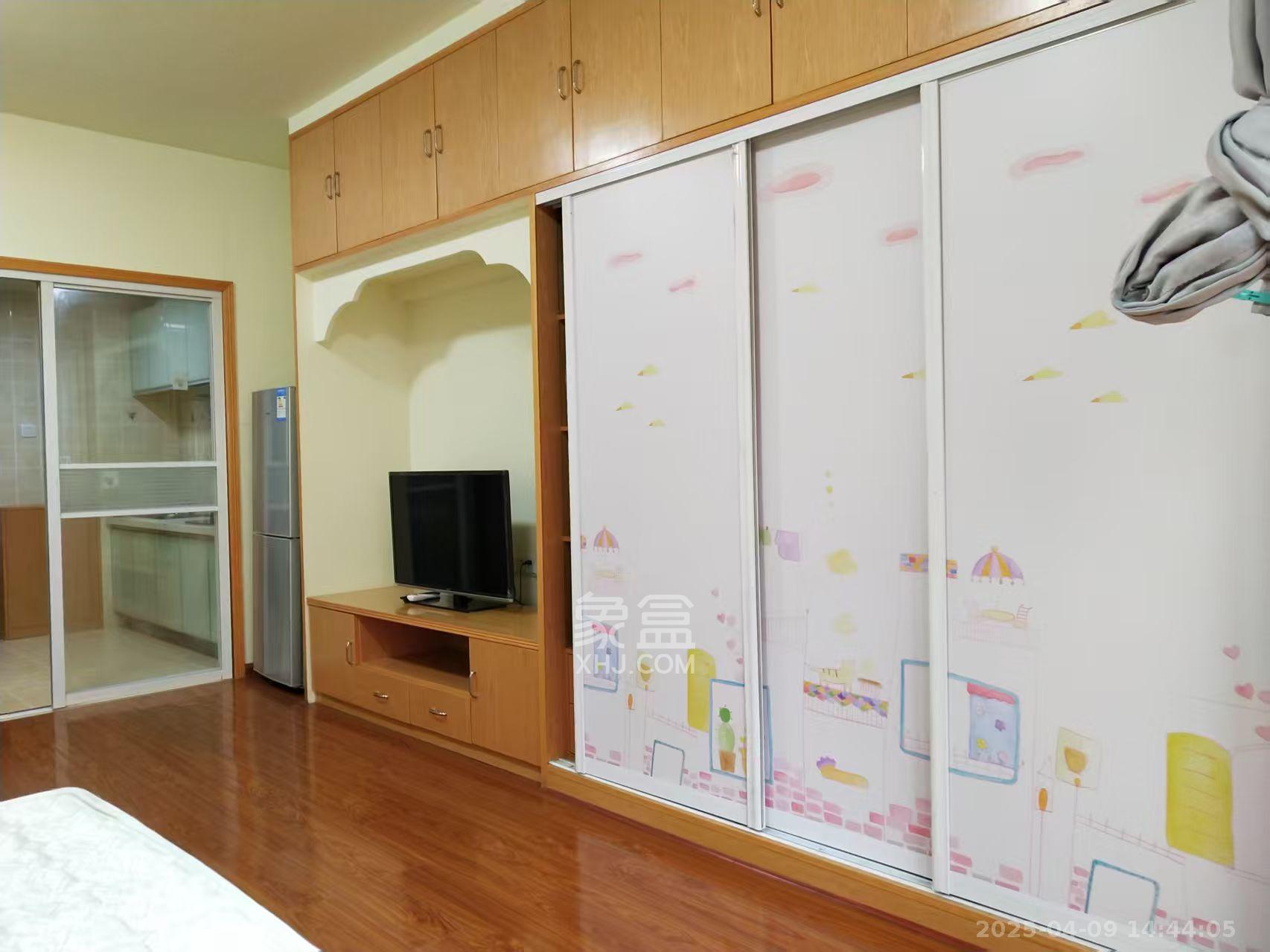 阳光100三期  1室1厅1卫   1700.00元/月室内图