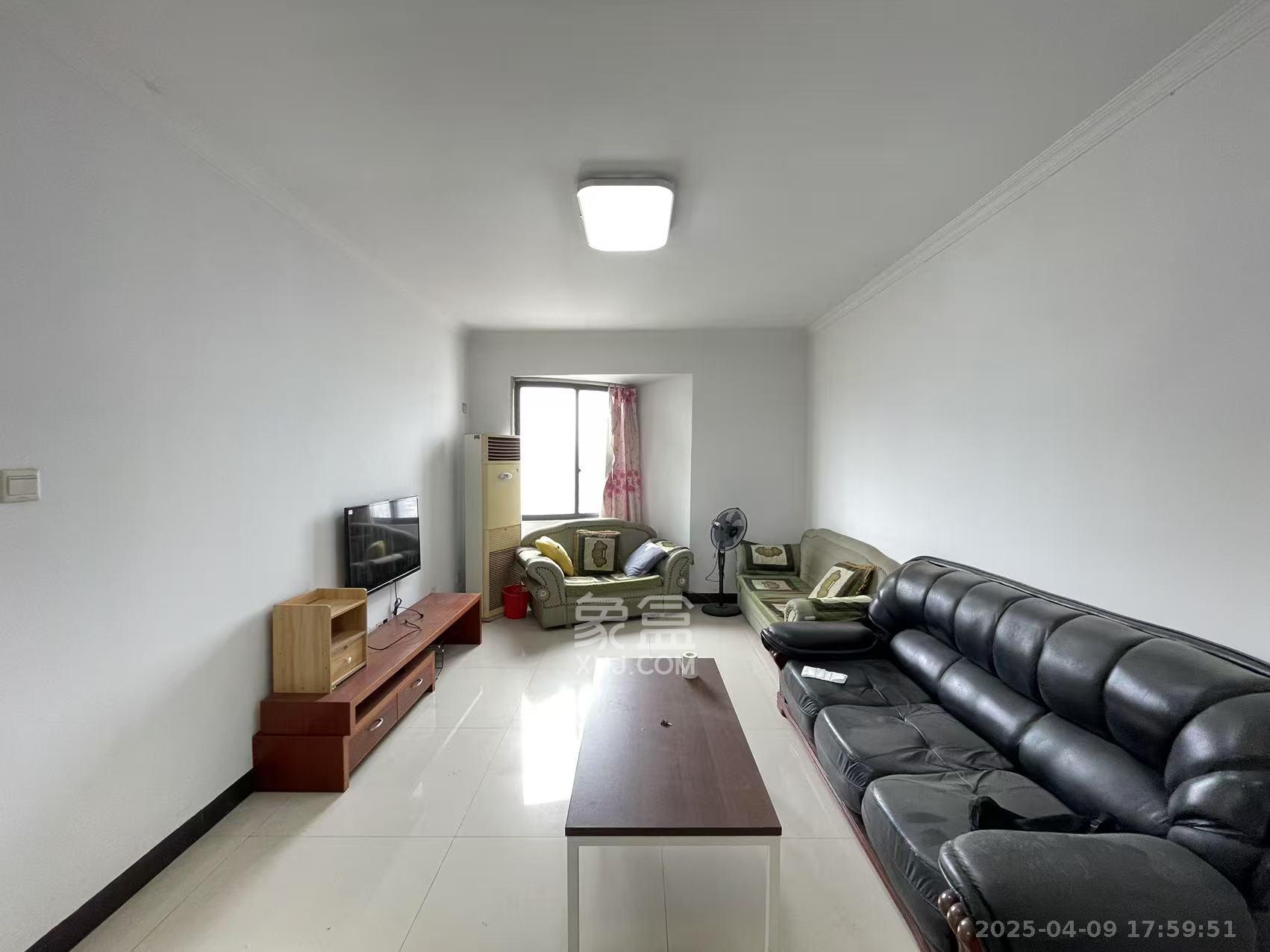 海林馨香雅苑  2室1厅1卫    1800.0元/月 海林馨香雅苑  2室1厅1卫    1800.0元/月室内图