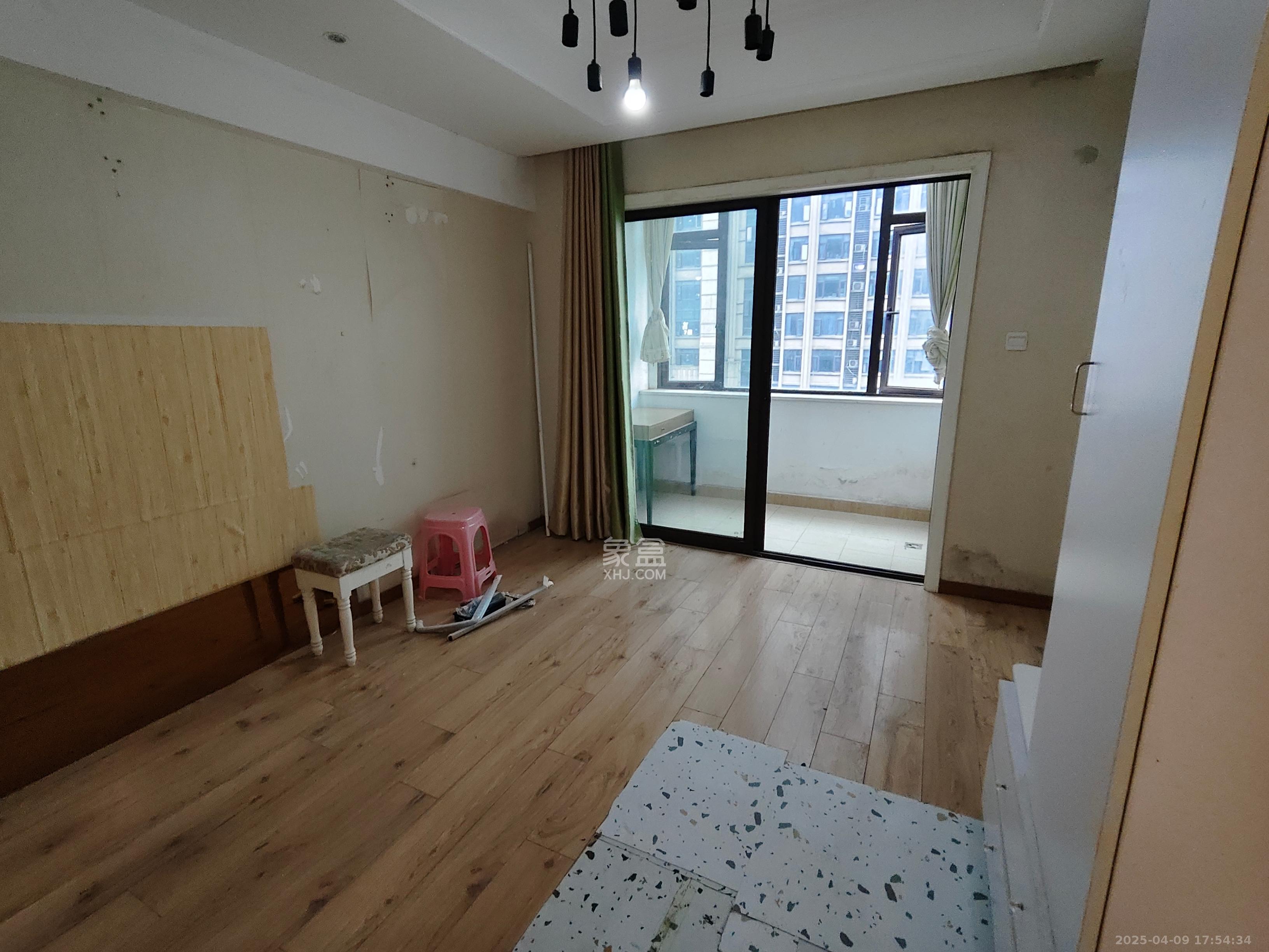 喜盈门范城  2室2厅1卫   2300.00元/月室内图