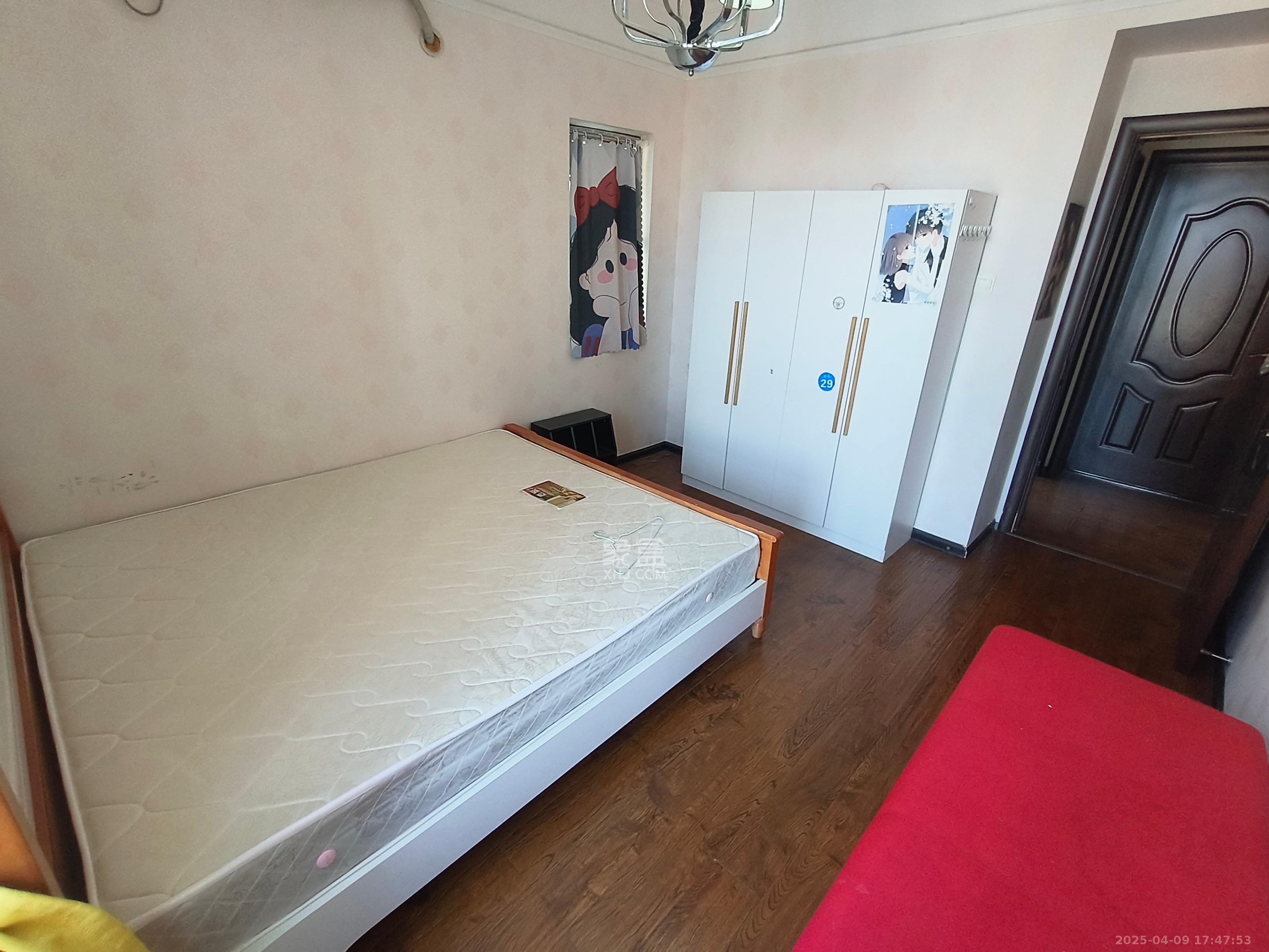 第六都（陆都小区）  4室2厅2卫   5500.00元/月室内图