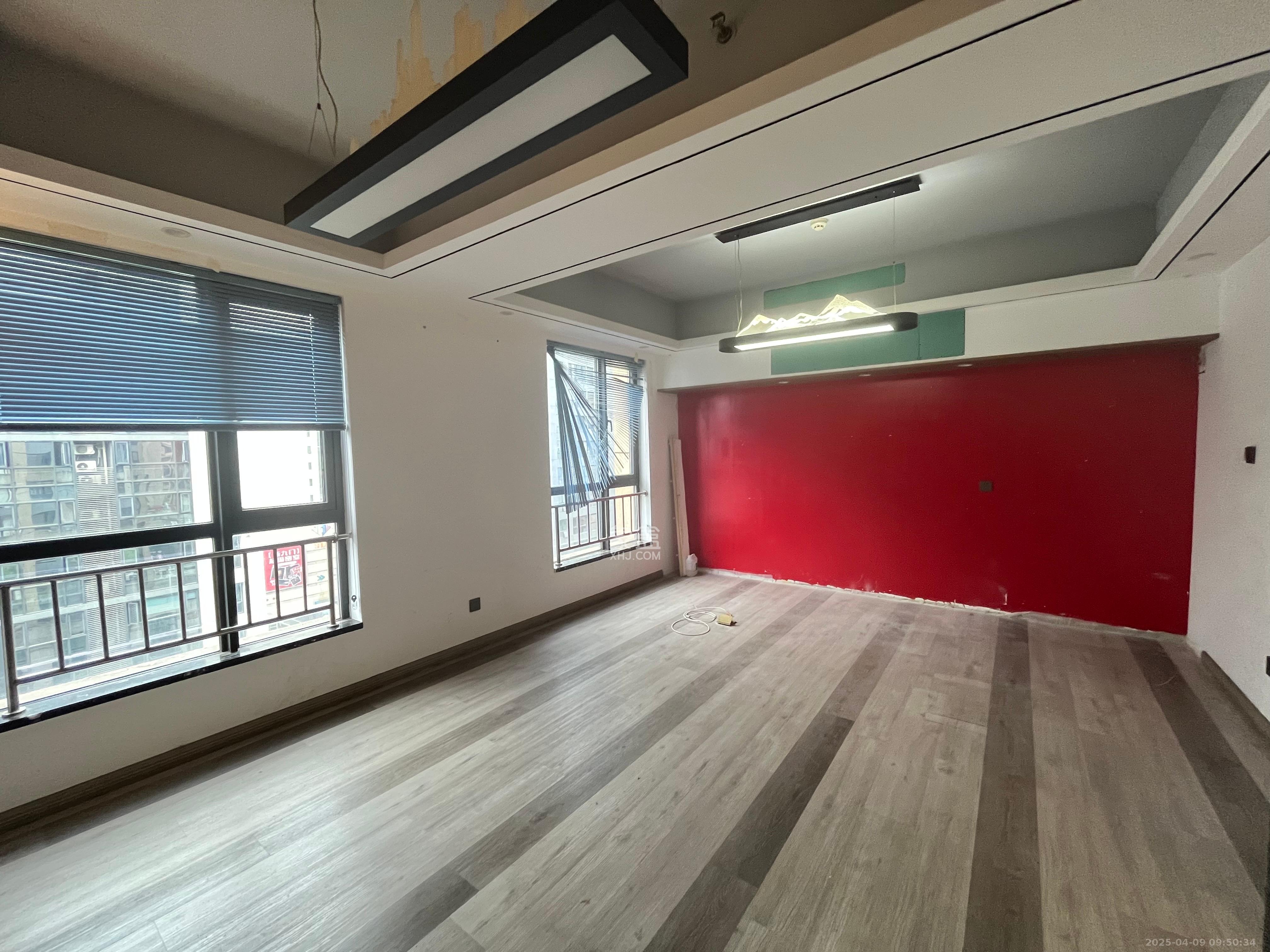 德思勤城市广场(宝格丽公寓) 3室1厅1卫 3500.0元/月 德思勤城市广场(宝格丽公寓) 3室1厅1卫 3500.0元/月室内图