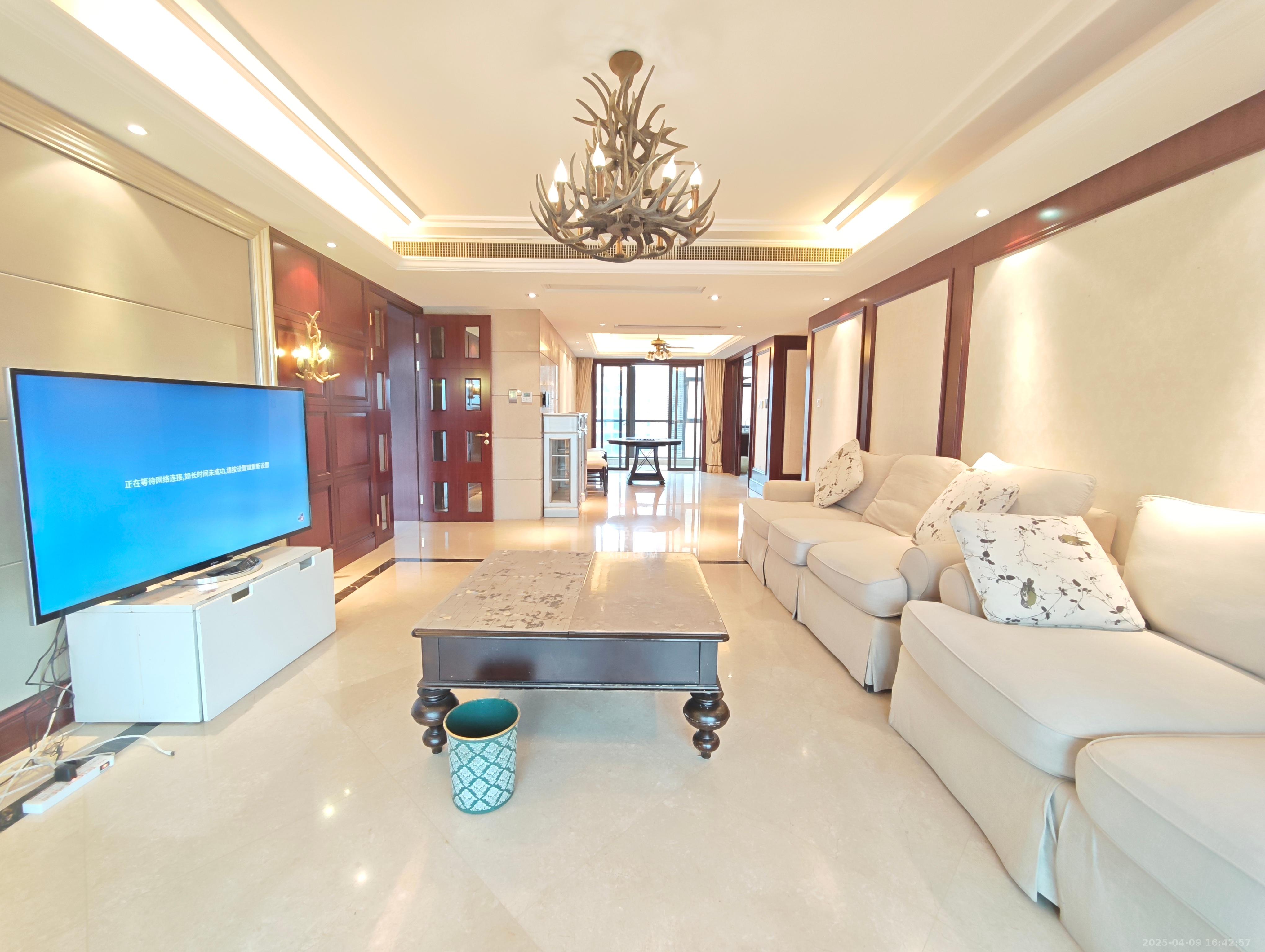 运达中央广场一、二期 4室2厅3卫 13000.0元/月 运达中央广场一、二期 4室2厅3卫 13000.0元/月室内图