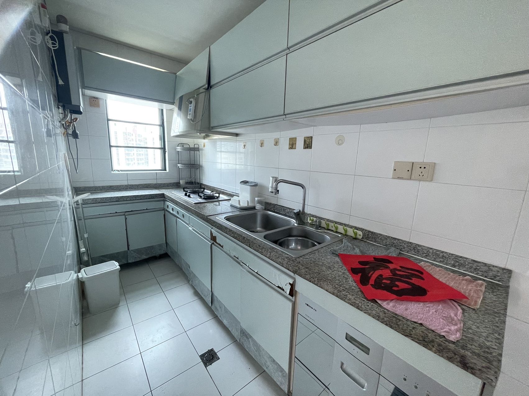 亚洲豪苑北区 2室2厅1卫 98.0万 亚洲豪苑北区 2室2厅1卫 98.0万客厅