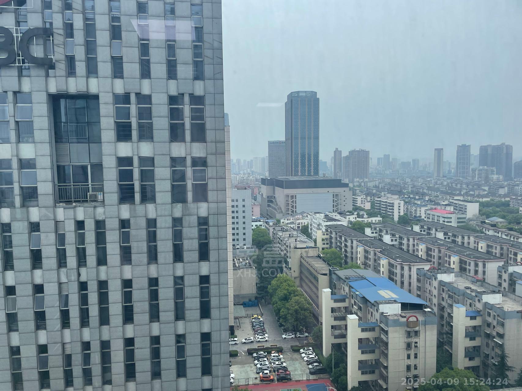 银天国际 6室3厅1卫 5500.0元/月 银天国际 6室3厅1卫 5500.0元/月室内图