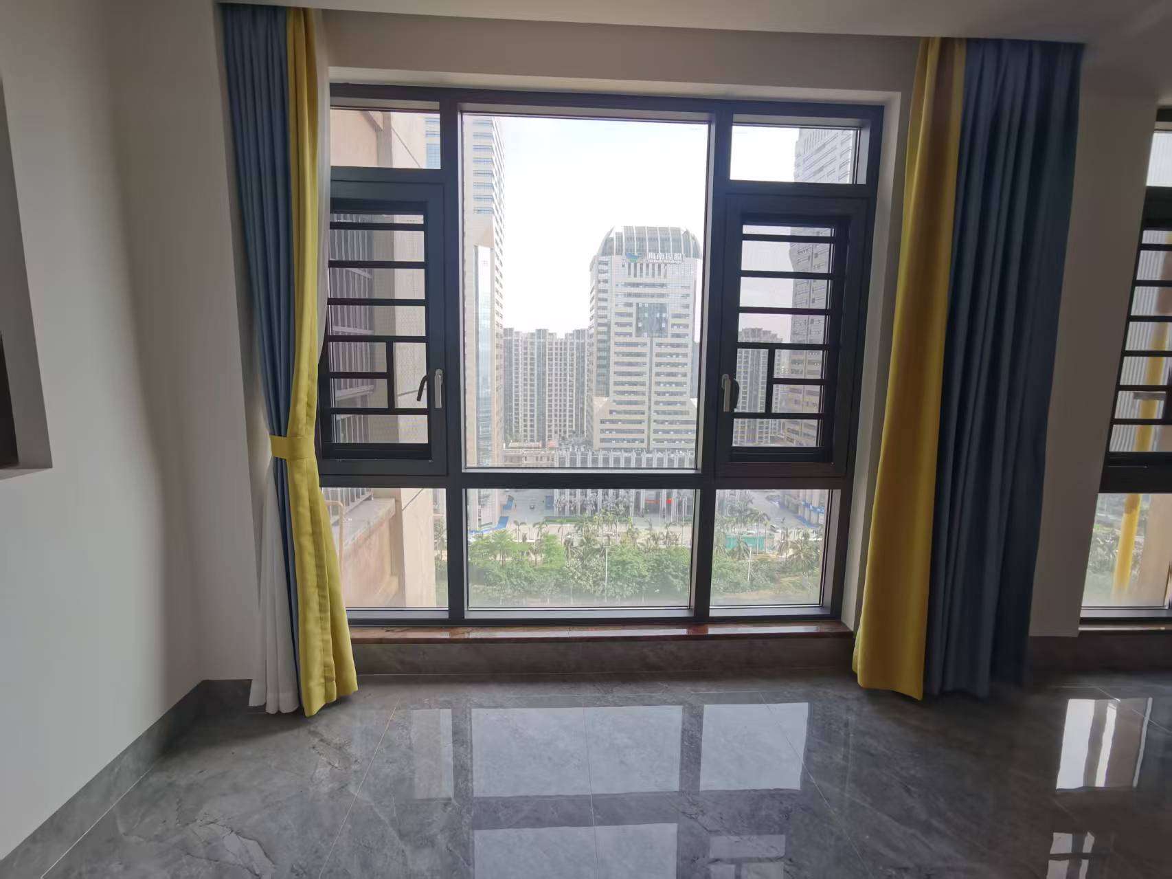 海航豪庭南苑 4室2厅3卫 10000.0元/月 海航豪庭南苑 4室2厅3卫 10000.0元/月室内图