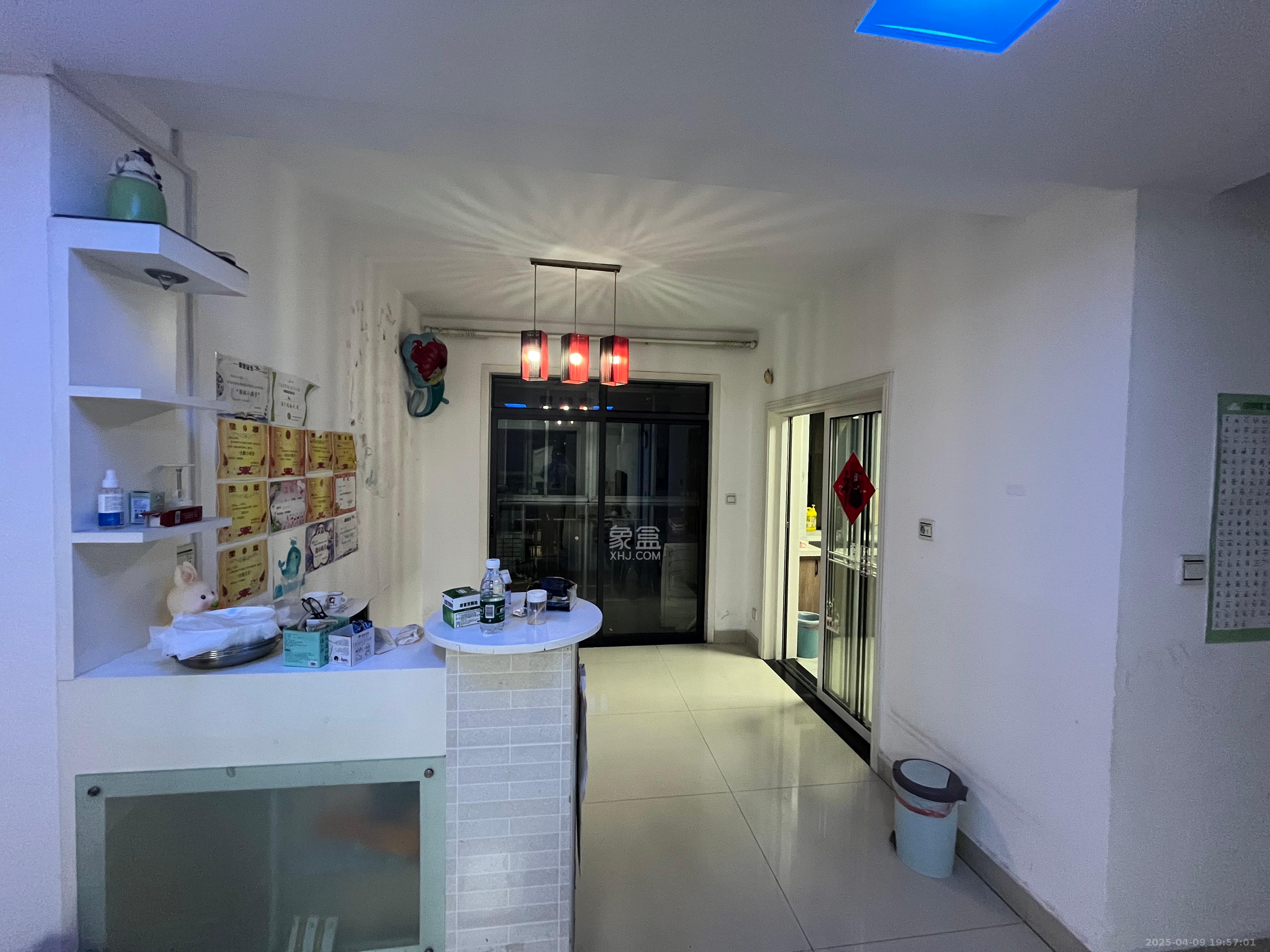 满庭芳小区  3室2厅2卫   2800.00元/月室内图