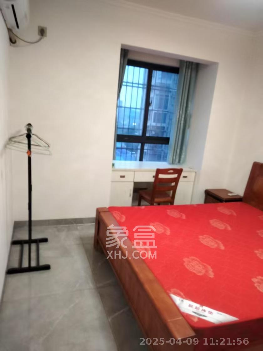 枫林雅苑(雷锋机电市场二期) 3室2厅1卫 2500.0元/月 枫林雅苑(雷锋机电市场二期) 3室2厅1卫 2500.0元/月室内图