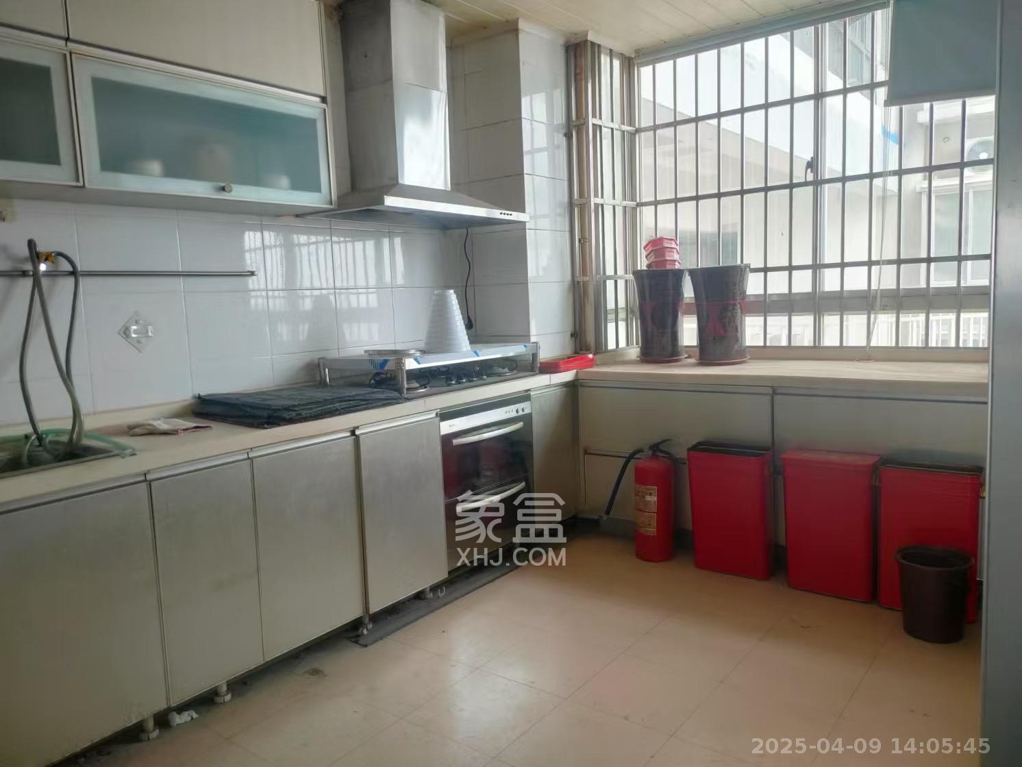 建鸿达现代城 1室0厅0卫 10000.0元/月 建鸿达现代城 1室0厅0卫 10000.0元/月室内图