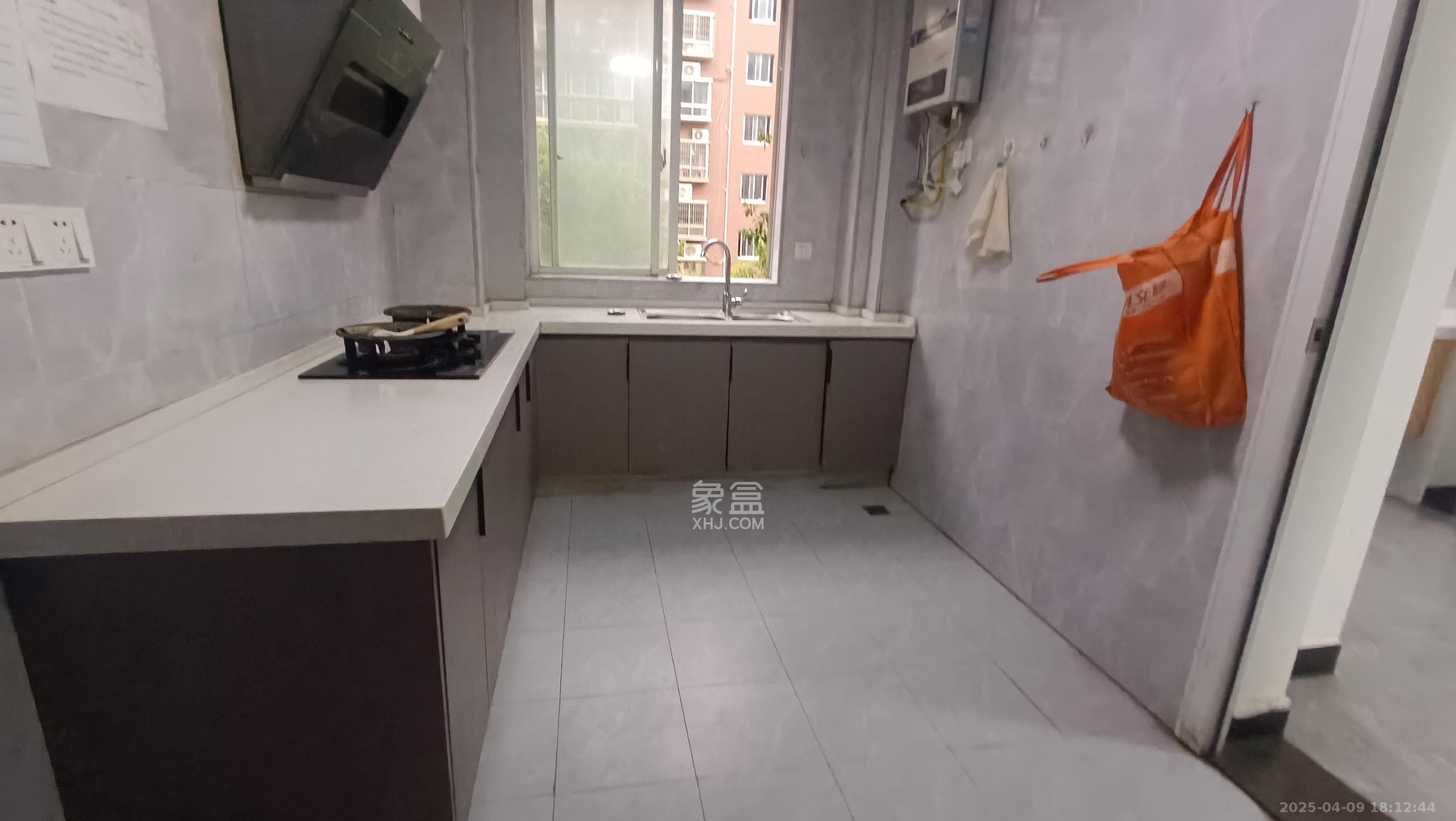 升远君尚嘉筑 4室2厅2卫 3200.0元/月 升远君尚嘉筑 4室2厅2卫 3200.0元/月室内图