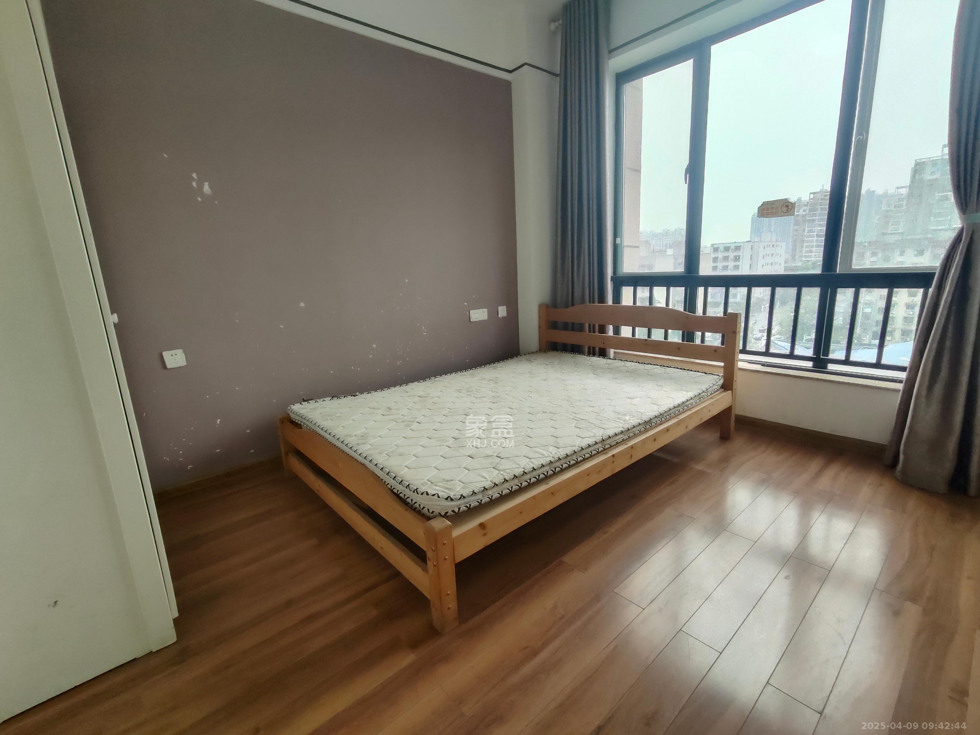 中建木莲工社 2室1厅1卫 1700.0元/月 中建木莲工社 2室1厅1卫 1700.0元/月室内图