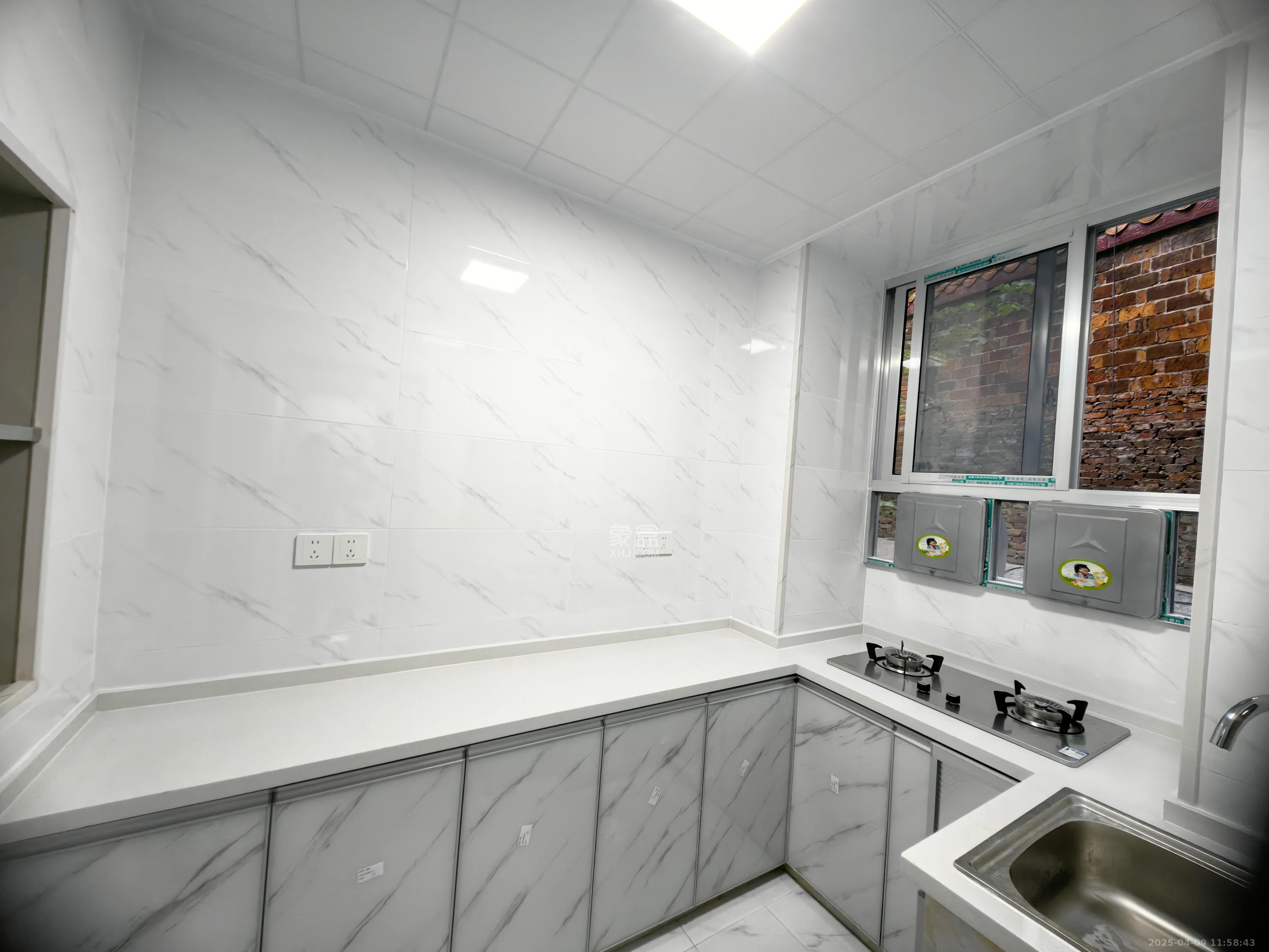 电子仓库宿舍 2室1厅1卫 2000.0元/月 电子仓库宿舍 2室1厅1卫 2000.0元/月室内图