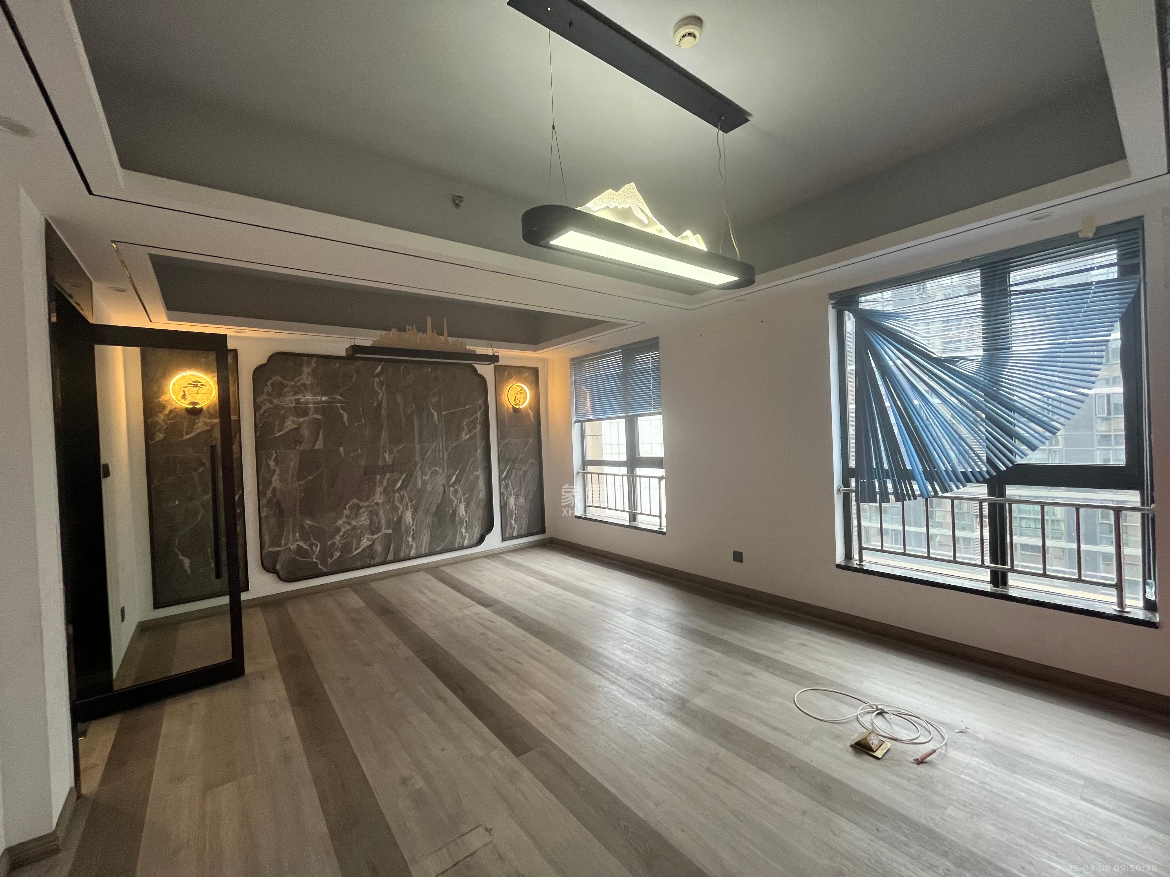 德思勤城市广场(宝格丽公寓) 3室1厅1卫 3500.0元/月 德思勤城市广场(宝格丽公寓) 3室1厅1卫 3500.0元/月室内图