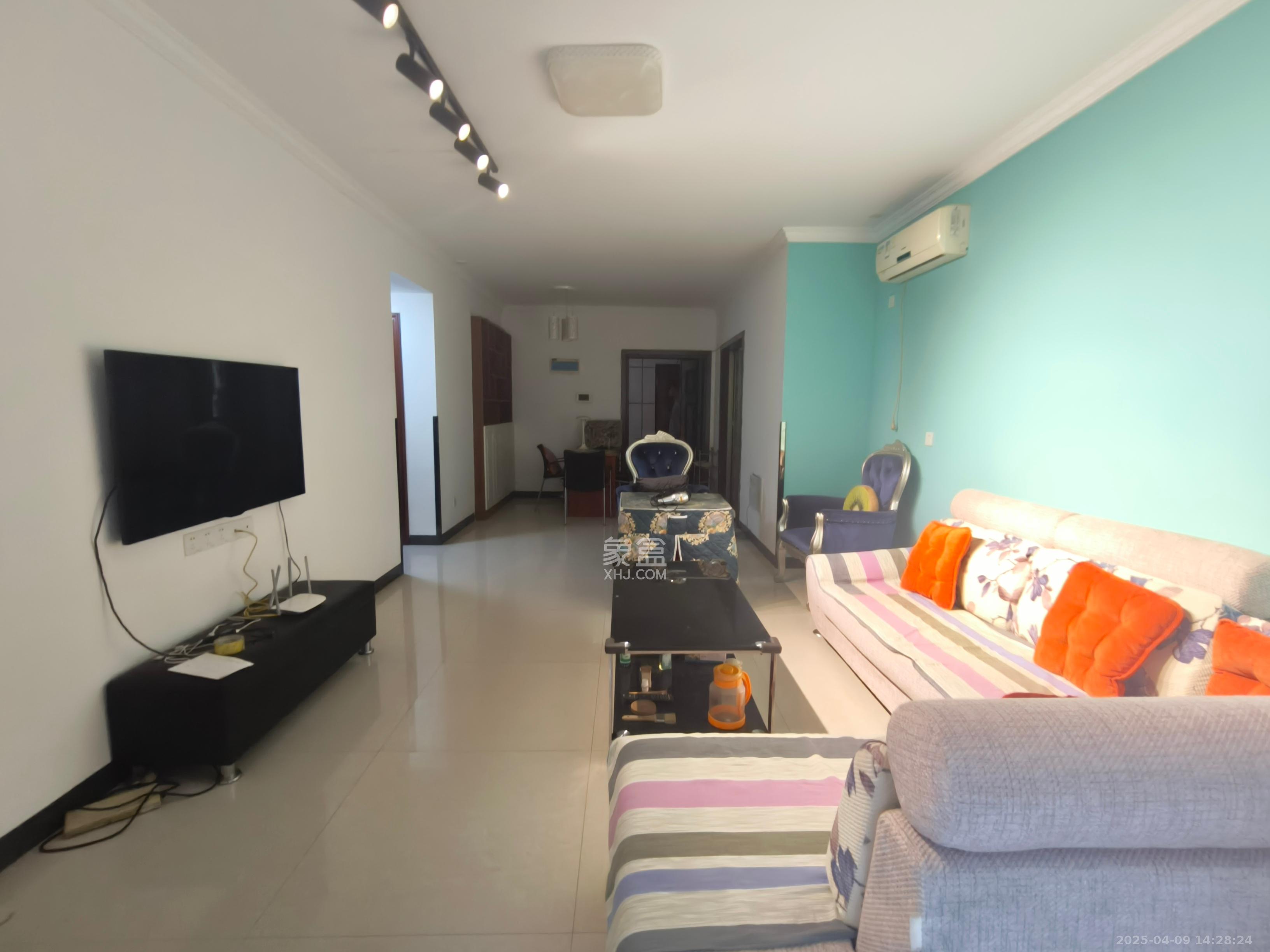 金谷豪庭 3室2厅1卫 1600.0元/月 金谷豪庭 3室2厅1卫 1600.0元/月室内图