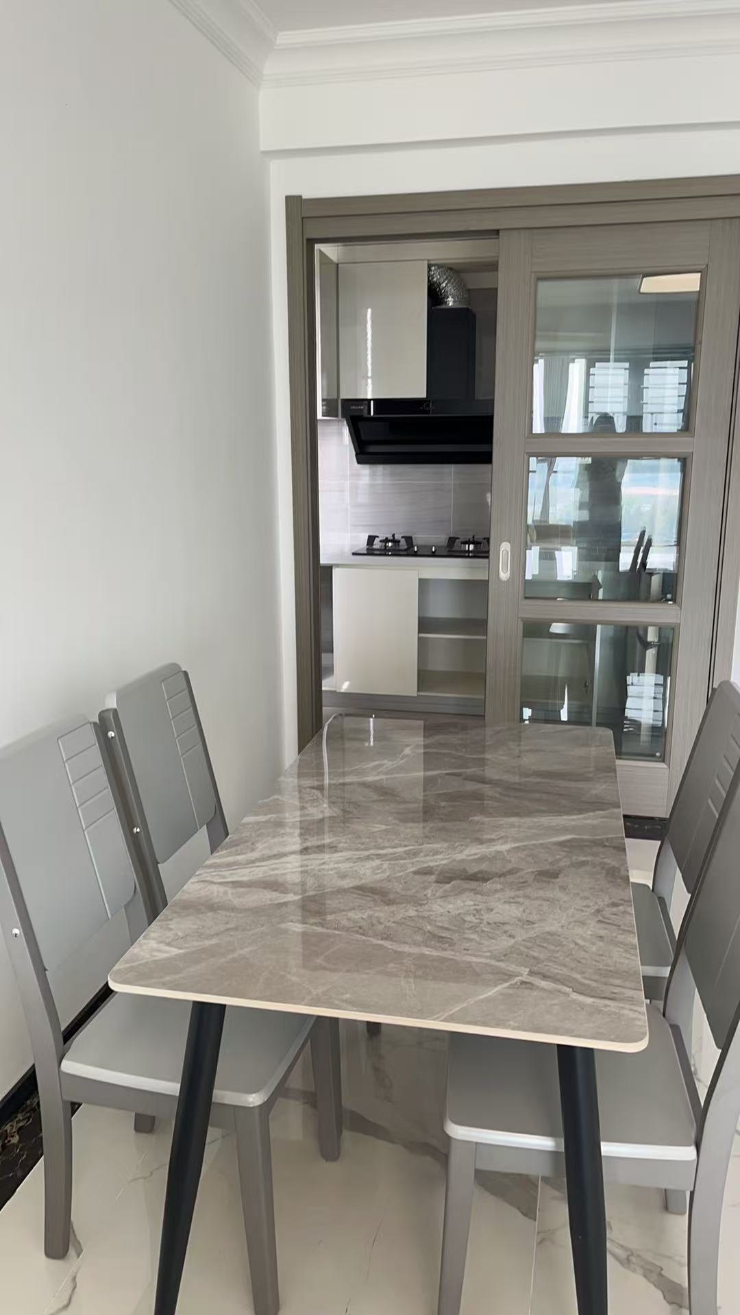 碧桂园华府(碧桂园五期) 3室2厅2卫 2200.0元/月 碧桂园华府(碧桂园五期) 3室2厅2卫 2200.0元/月室内图