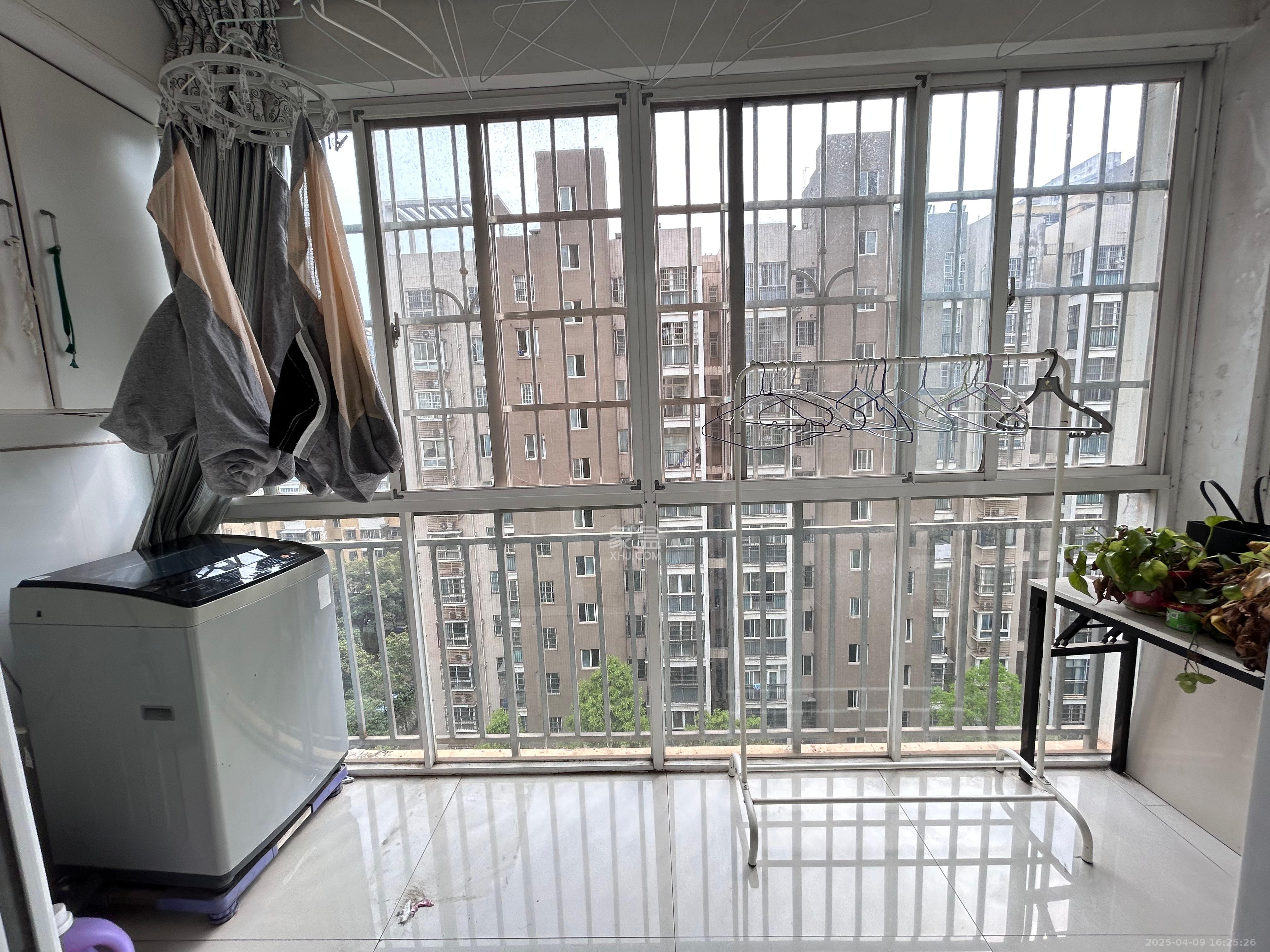 万丽景园  2室2厅1卫   1800.00元/月室内图