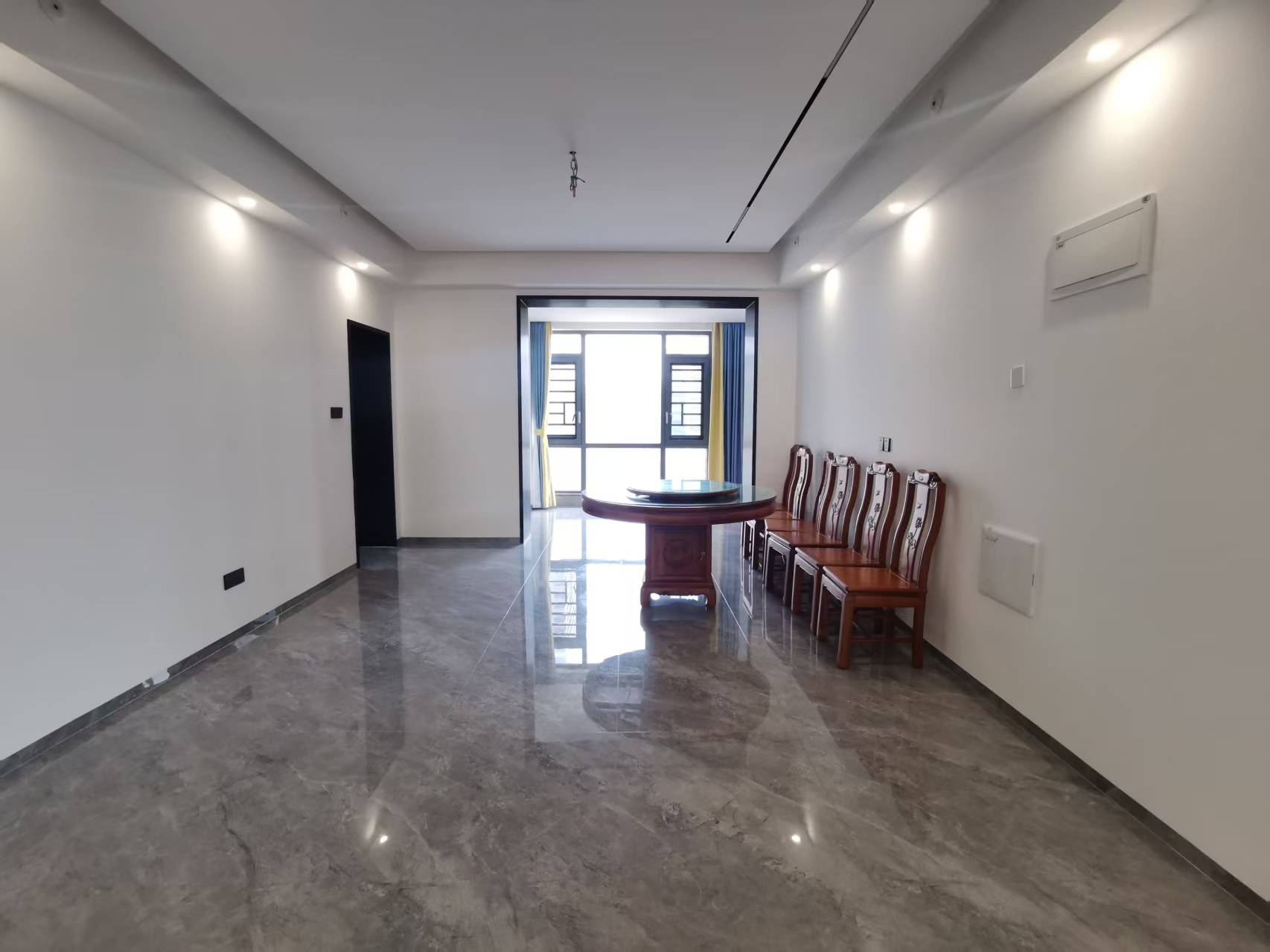 海航豪庭南苑 4室2厅3卫 10000.0元/月 海航豪庭南苑 4室2厅3卫 10000.0元/月室内图