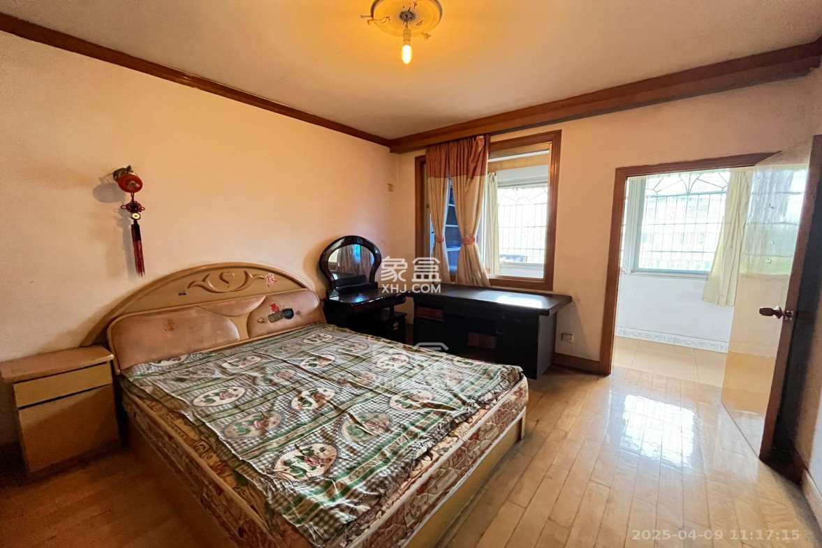 桔园小区1-8片 3室2厅1卫 1000.0元/月 桔园小区1-8片 3室2厅1卫 1000.0元/月室内图