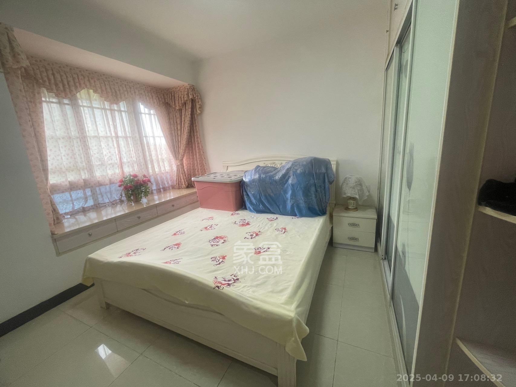 东业苹果社区 3室2厅1卫 1800.0元/月 东业苹果社区 3室2厅1卫 1800.0元/月室内图