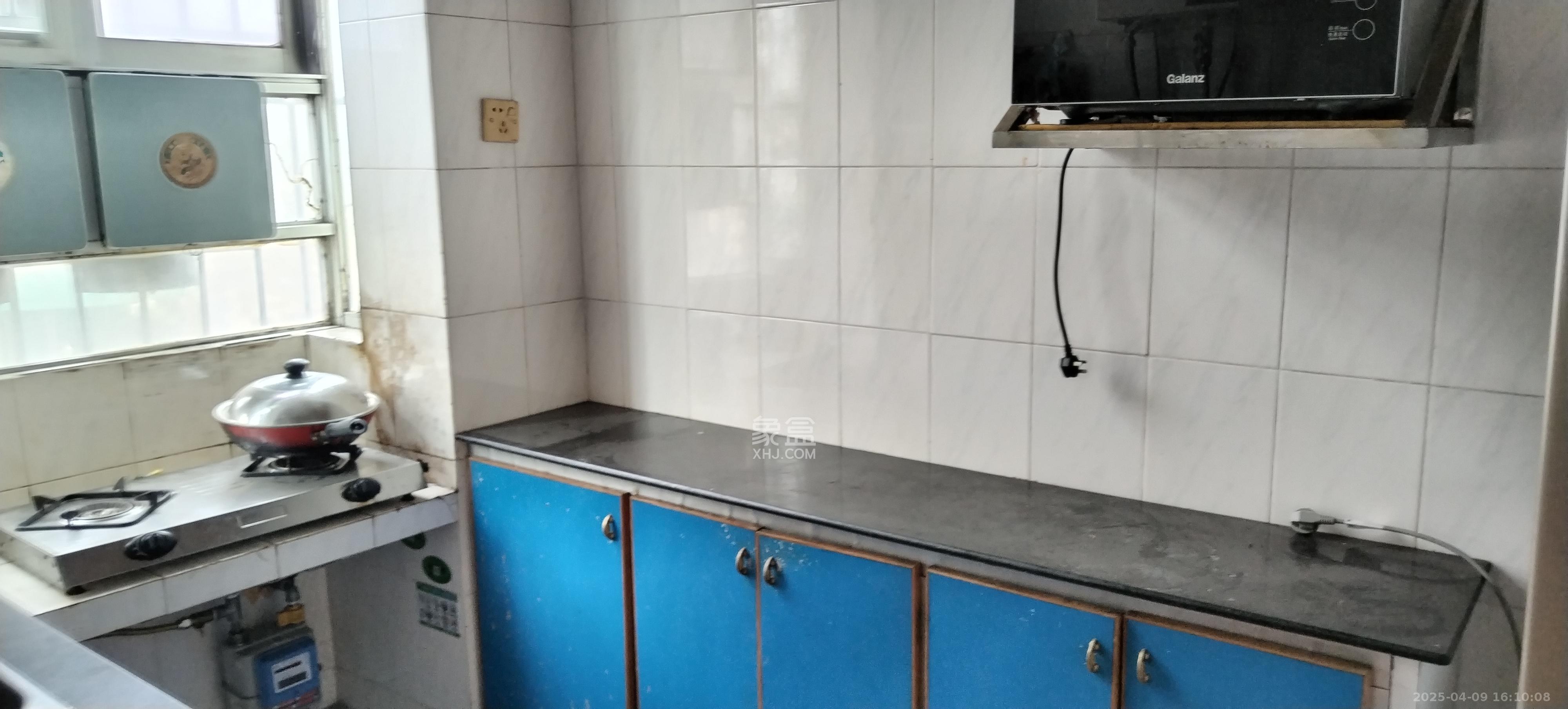 三湘小区 2室1厅1卫 1300.0元/月 三湘小区 2室1厅1卫 1300.0元/月室内图