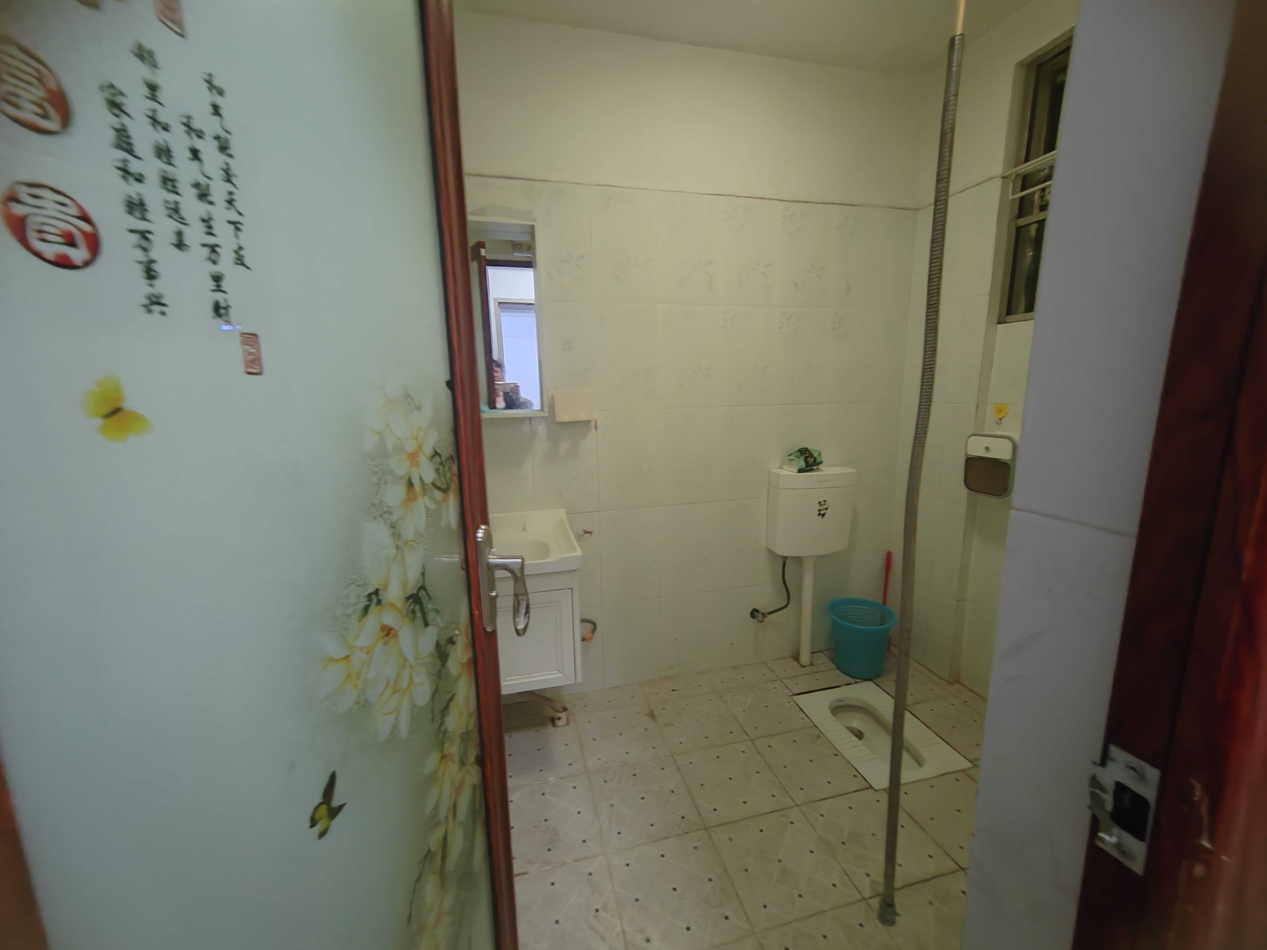 海侨花园  3室2厅2卫   2500.00元/月室内图