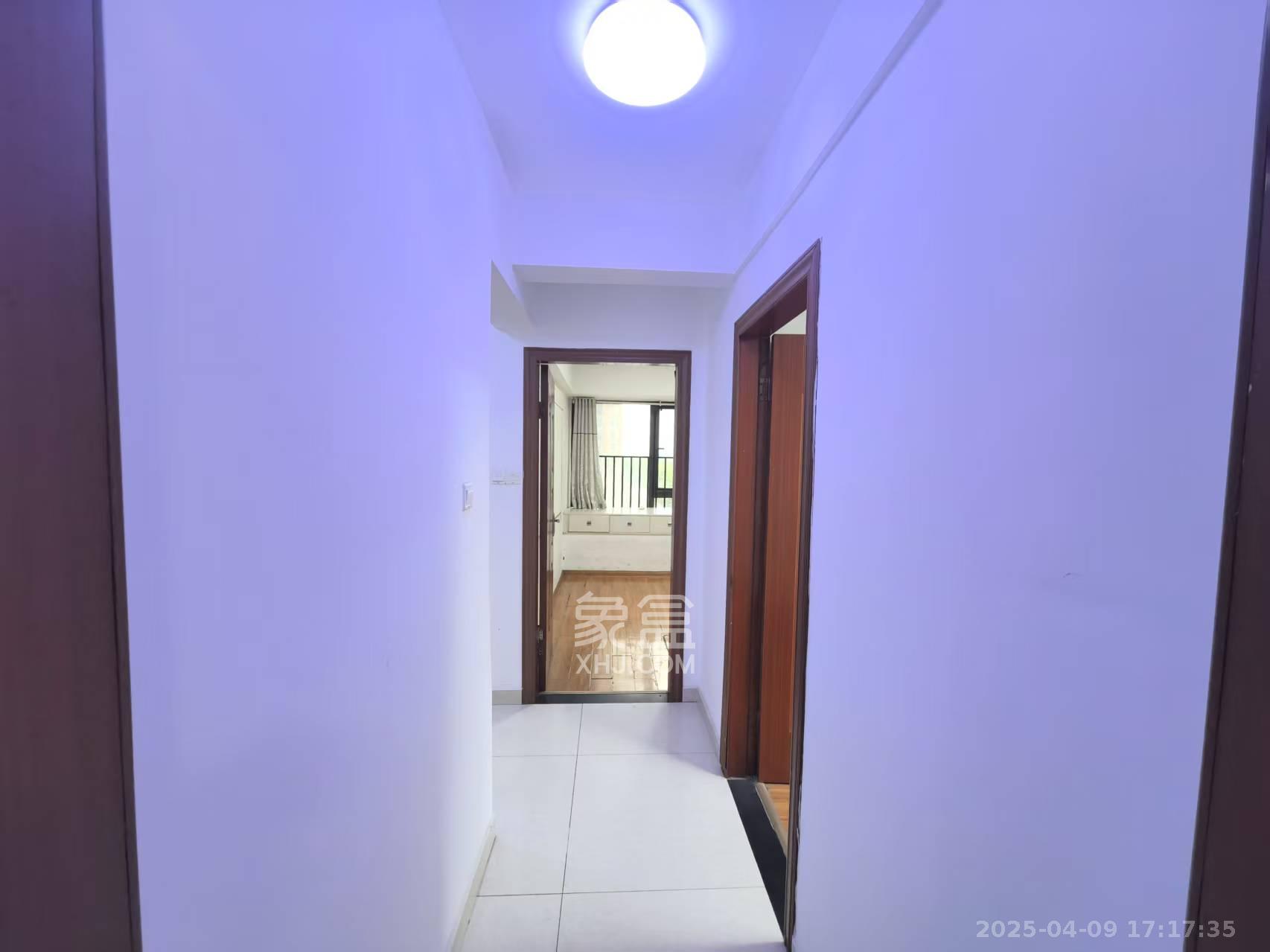 华润凤凰城三期 5室2厅2卫 2000.0元/月 华润凤凰城三期 5室2厅2卫 2000.0元/月室内图