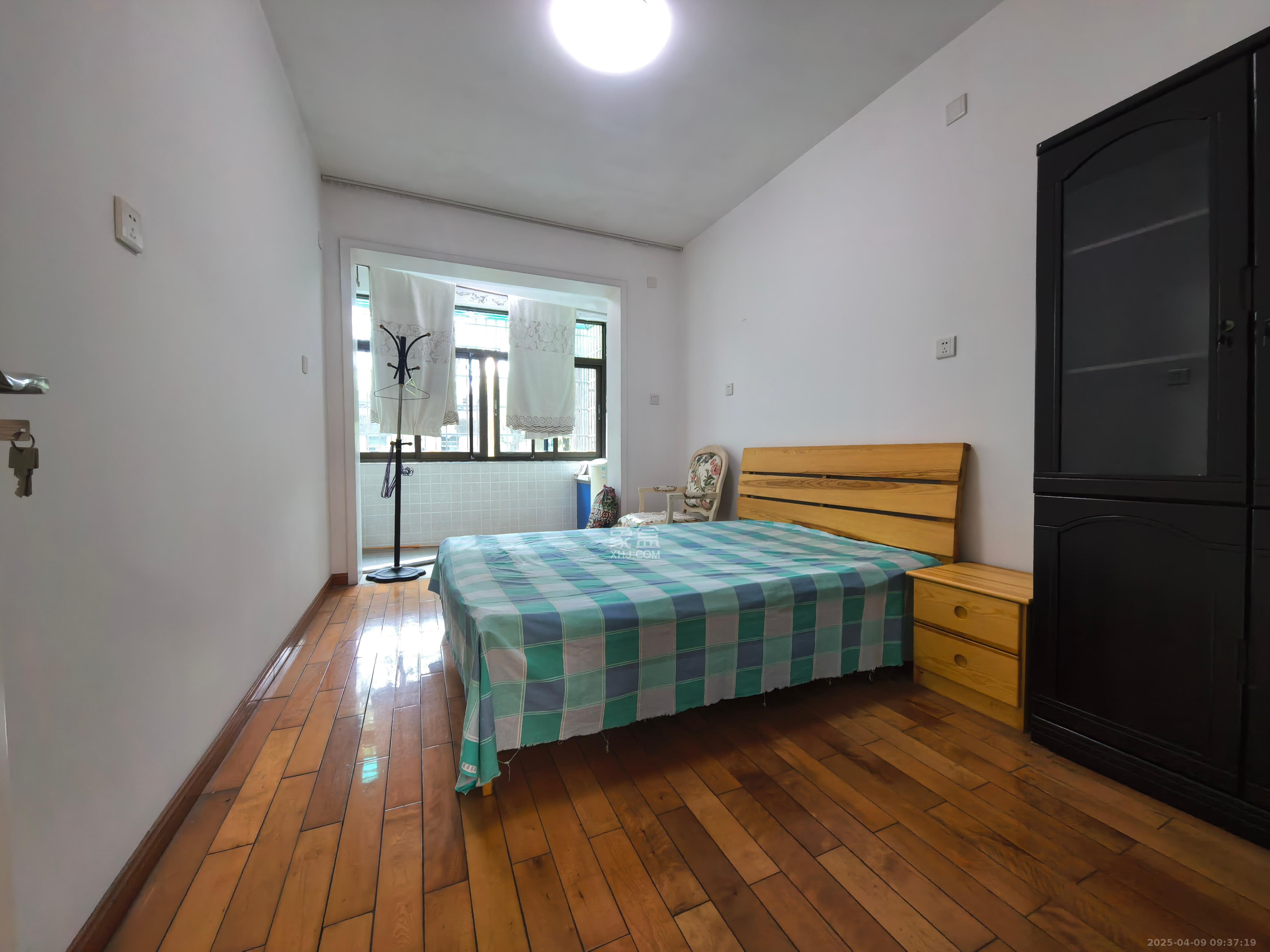 湘农桥社区 2室2厅1卫 2400.0元/月 湘农桥社区 2室2厅1卫 2400.0元/月室内图