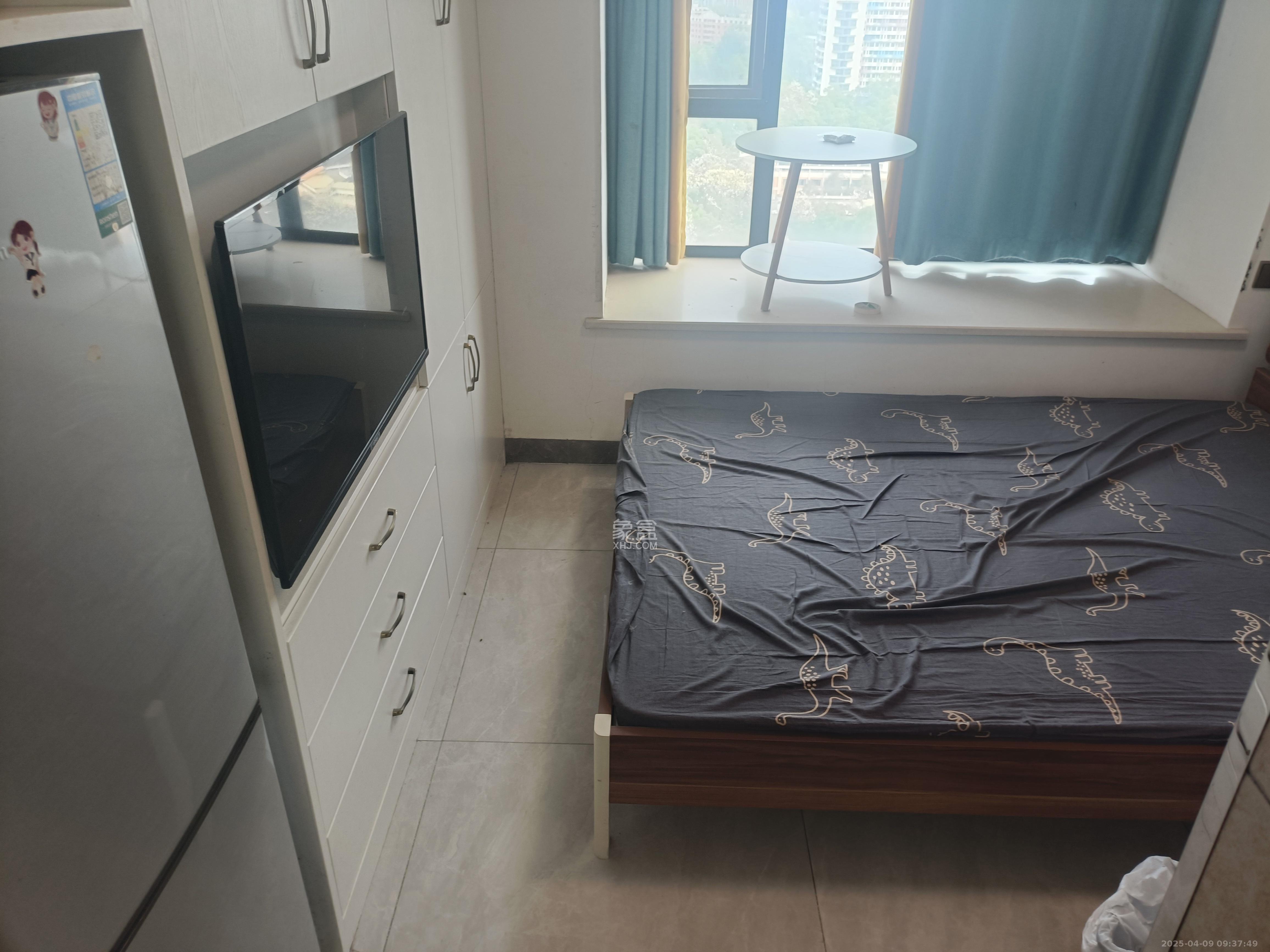 好莱城(弘德西街)  1室1厅1卫    1300.0元/月 好莱城(弘德西街)  1室1厅1卫    1300.0元/月室内图