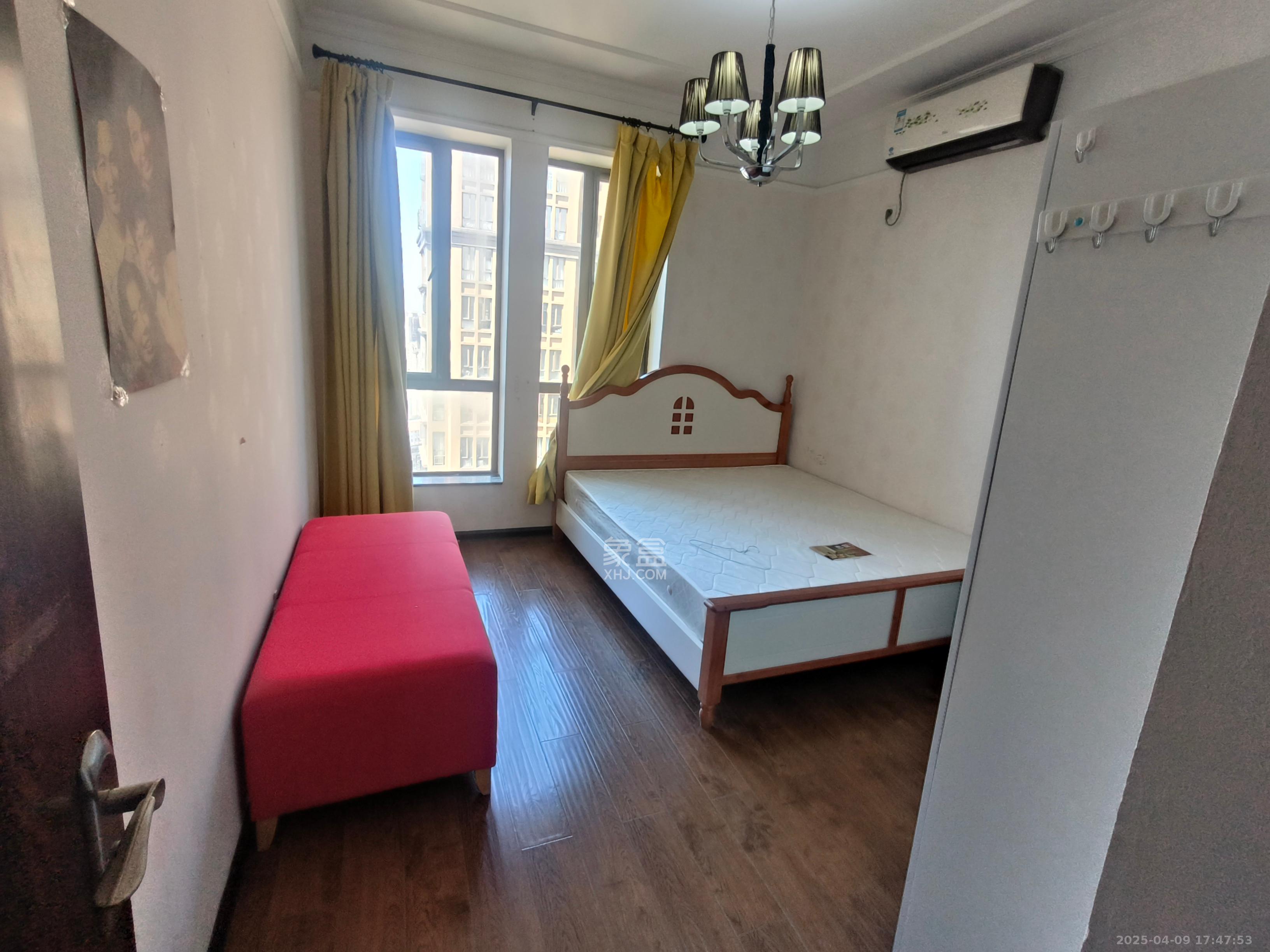 第六都(陆都小区) 4室2厅2卫 5500.0元/月 第六都(陆都小区) 4室2厅2卫 5500.0元/月室内图