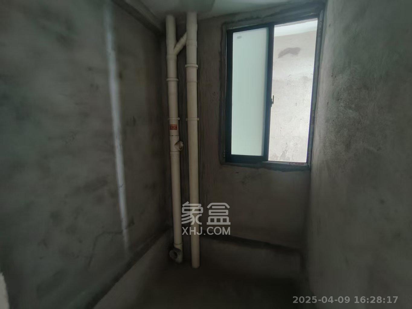 五岳新城  2室2厅1卫   30.00万室内图