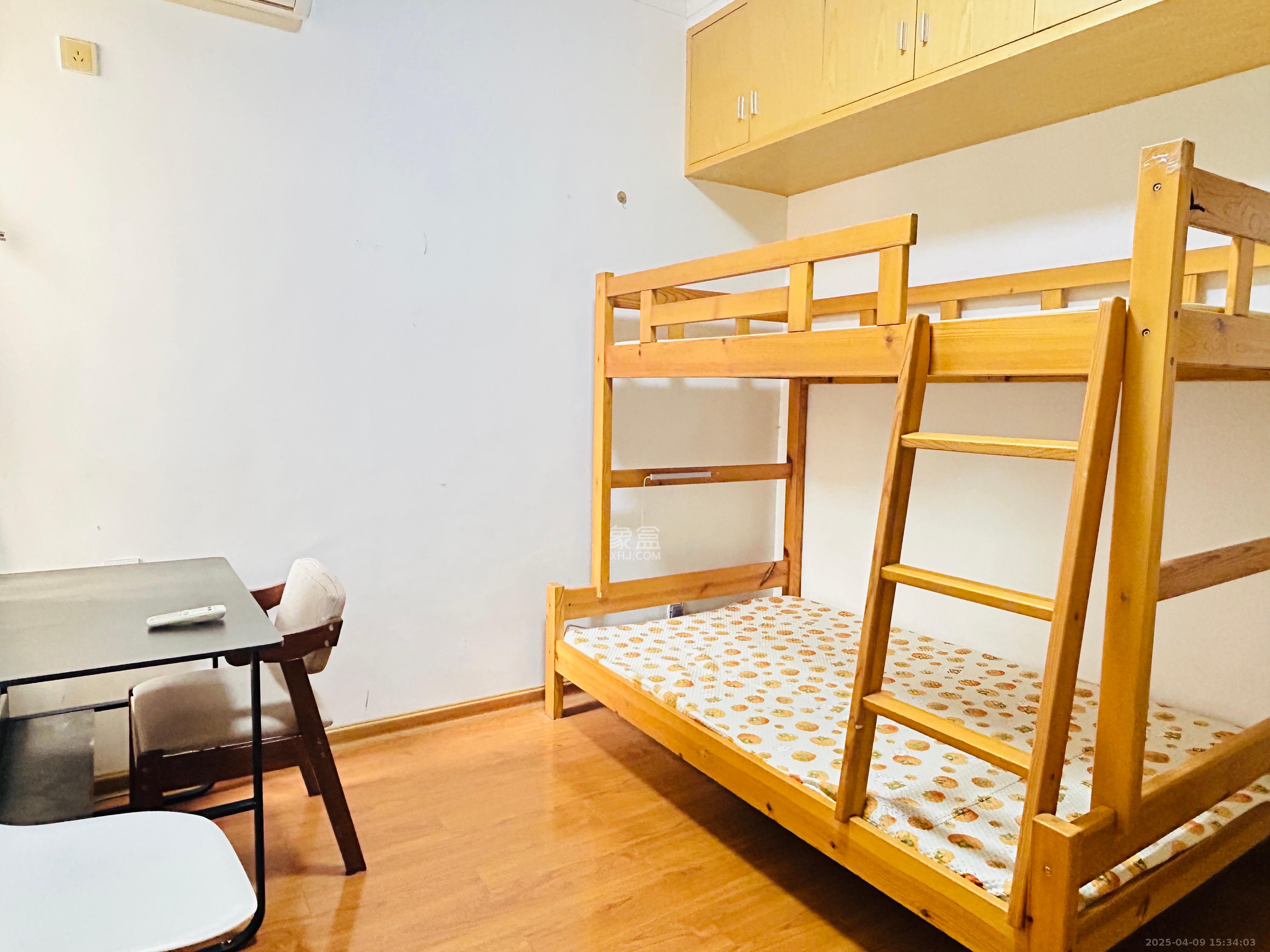 麓谷明珠  2室2厅1卫   2300.00元/月室内图