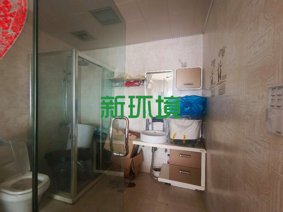 时代港湾  3室2厅2卫   70.00万客厅