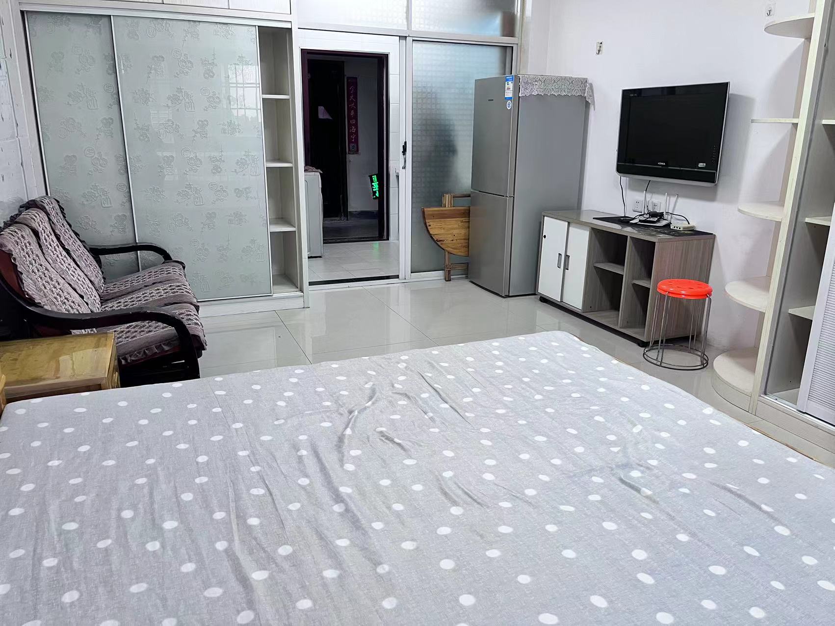 梓湖东城 1室1厅1卫 900.0元/月 梓湖东城 1室1厅1卫 900.0元/月室内图