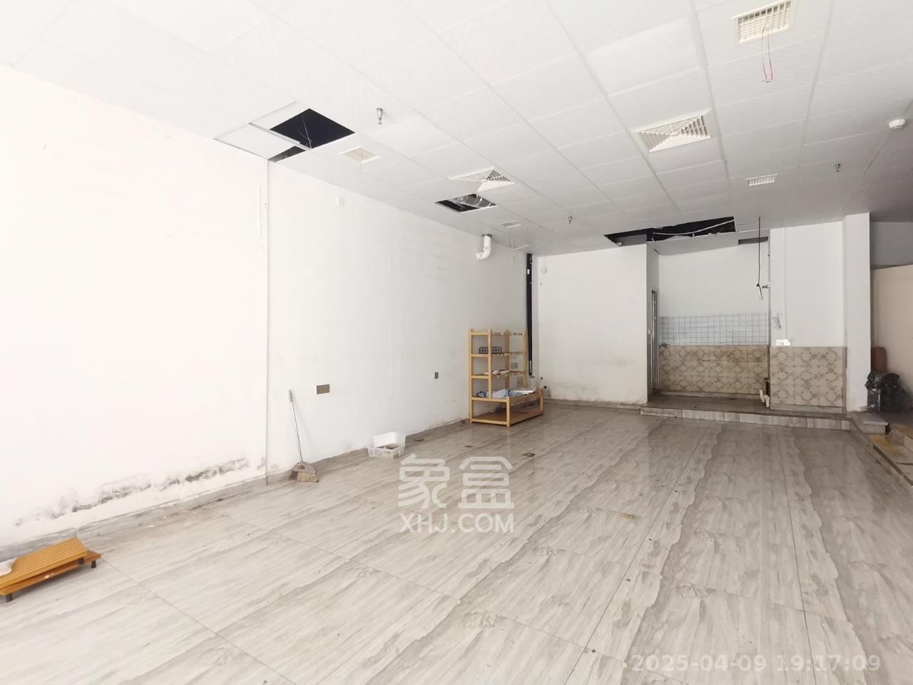 中建芙蓉嘉苑   130.0㎡      11000.0元/月室内图