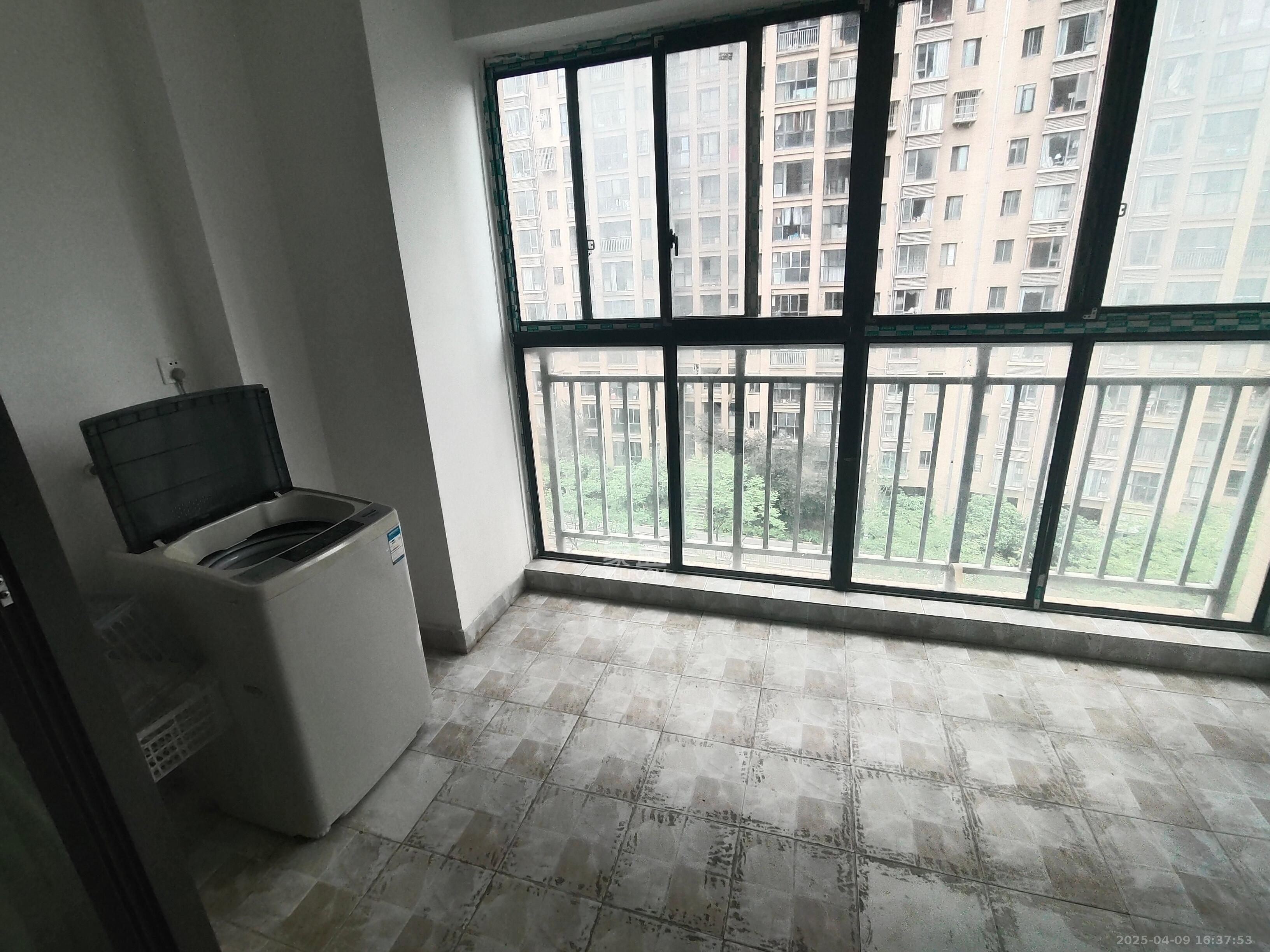 鑫远御文台一期  3室2厅1卫   2300.00元/月室内图