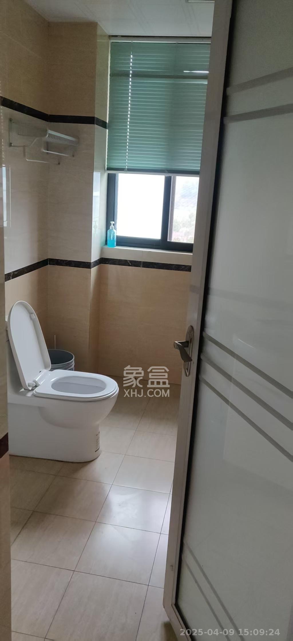 澳海澜庭 4室2厅2卫 1800.0元/月 澳海澜庭 4室2厅2卫 1800.0元/月室内图