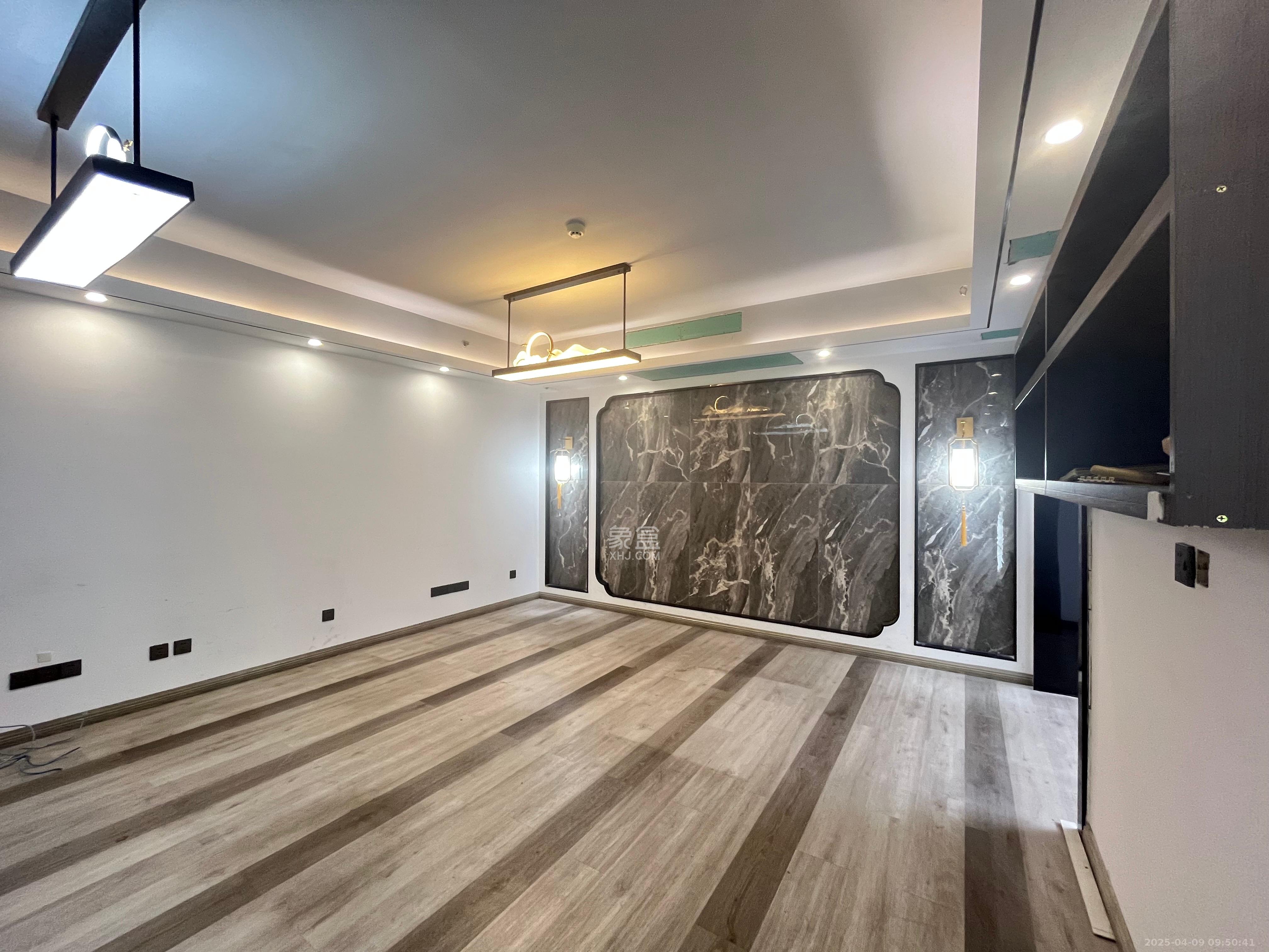 德思勤城市广场(宝格丽公寓) 3室1厅1卫 3500.0元/月 德思勤城市广场(宝格丽公寓) 3室1厅1卫 3500.0元/月室内图