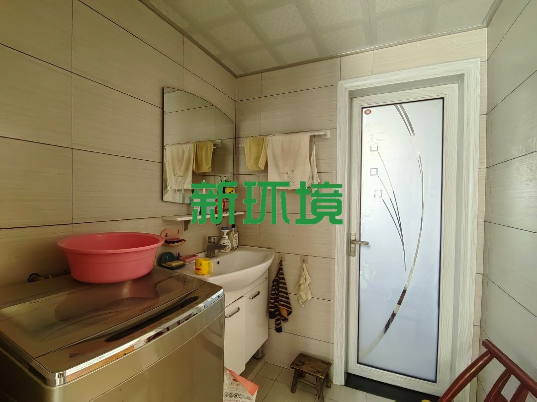 中天鹭鸶湾一期  3室2厅2卫   89.00万客厅