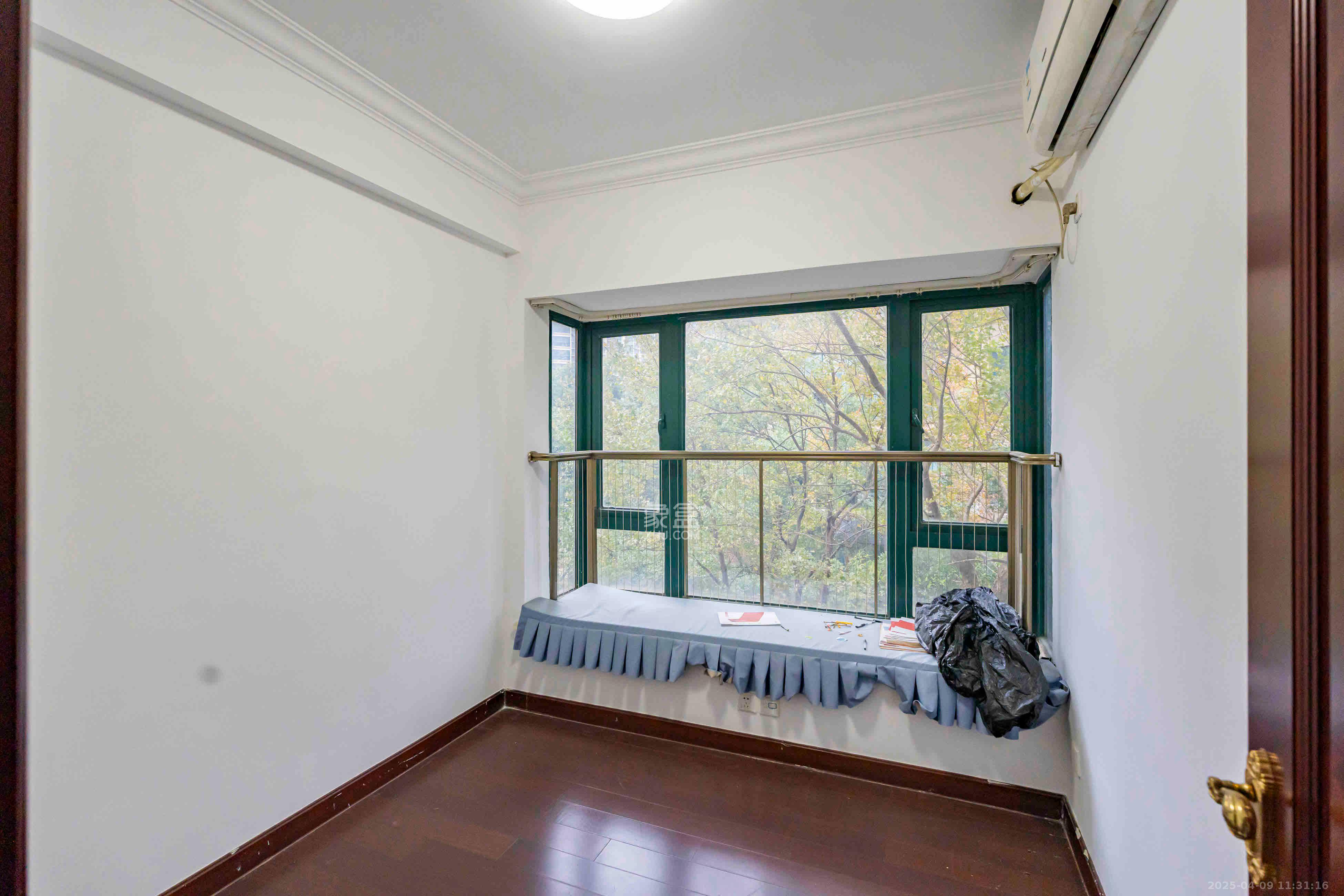 恒大雅苑 4室2厅1卫 3000.0元/月 恒大雅苑 4室2厅1卫 3000.0元/月室内图