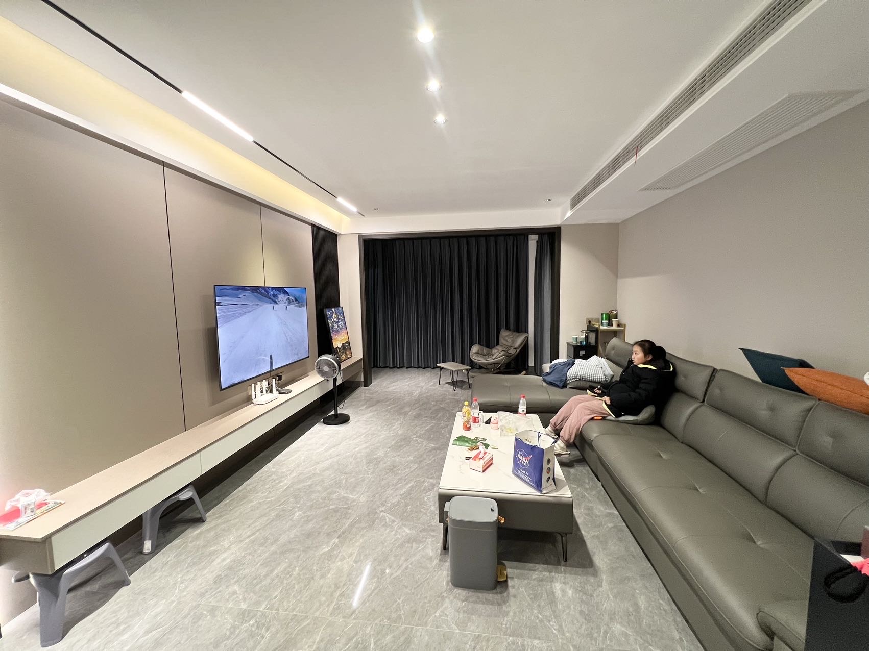 东合新苑  4室2厅2卫   4500.00元/月户型图