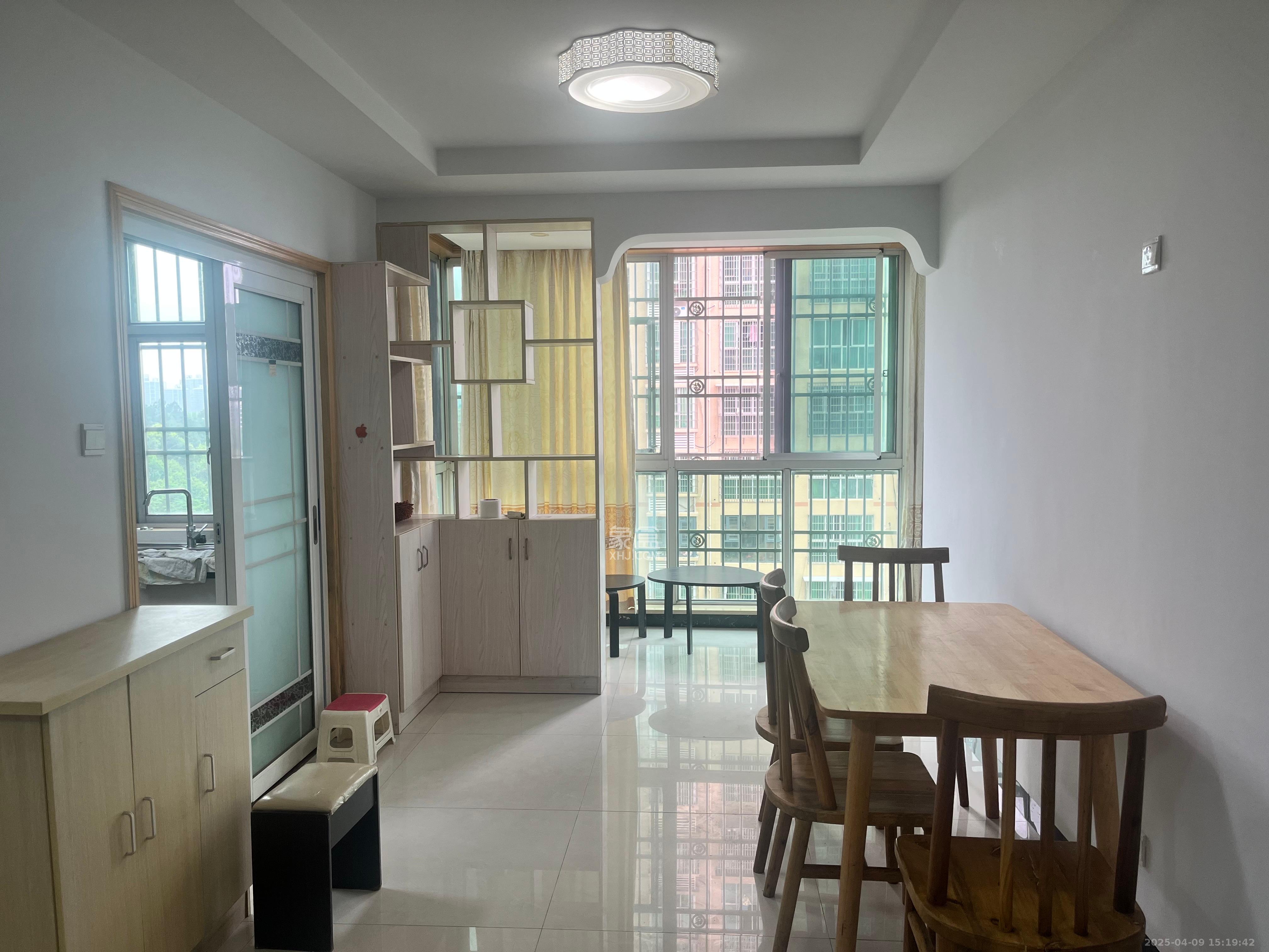 桃阳小区高层低层(安置小区)  3室2厅2卫    1800.0元/月 桃阳小区高层低层(安置小区)  3室2厅2卫    1800.0元/月室内图