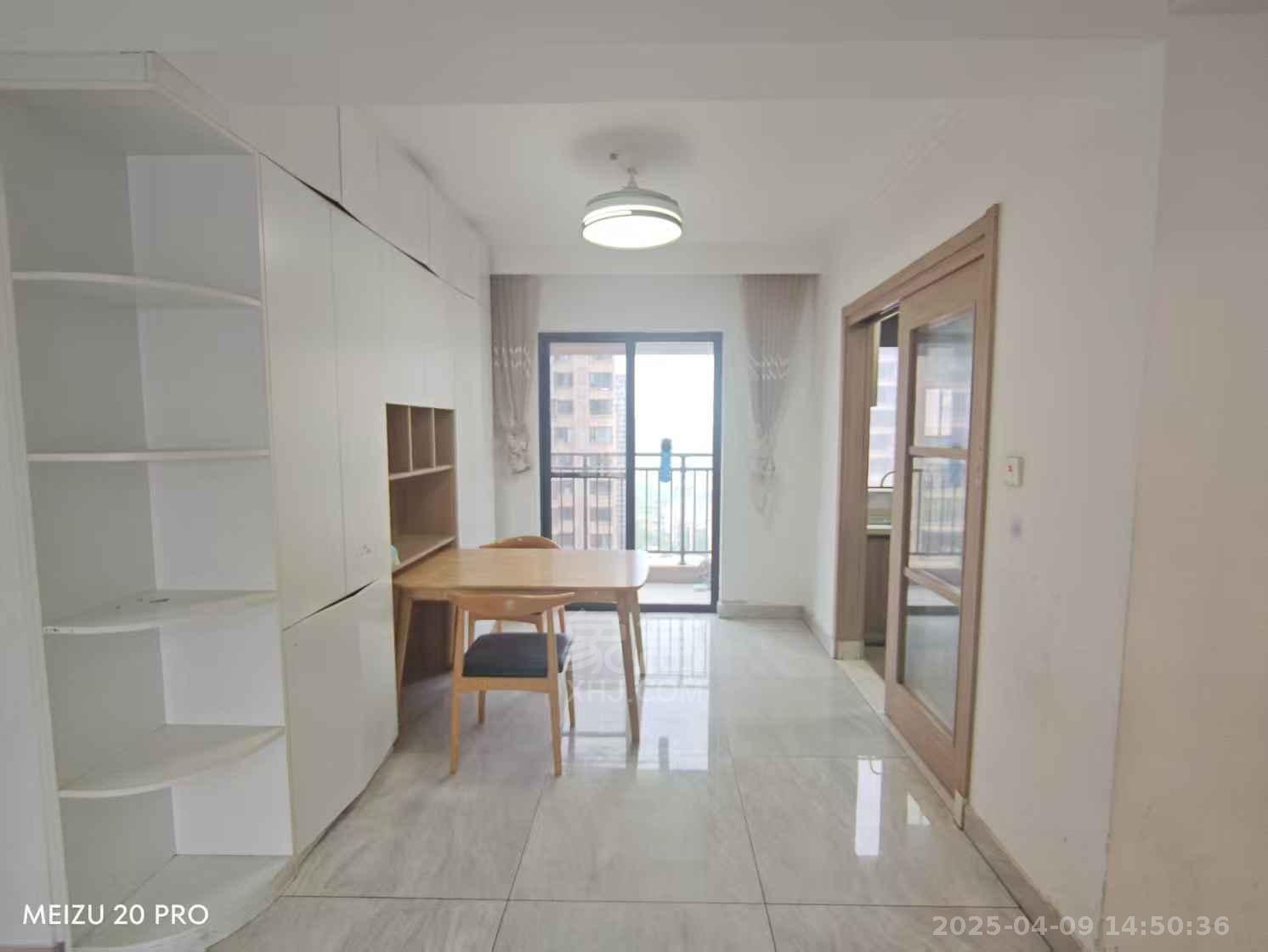 美的翰城 4室2厅1卫 2300.0元/月 美的翰城 4室2厅1卫 2300.0元/月室内图