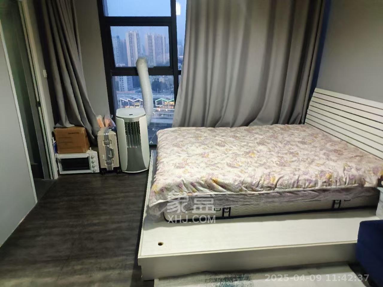 万坤图财富广场  1室1厅1卫   2100.00元/月室内图