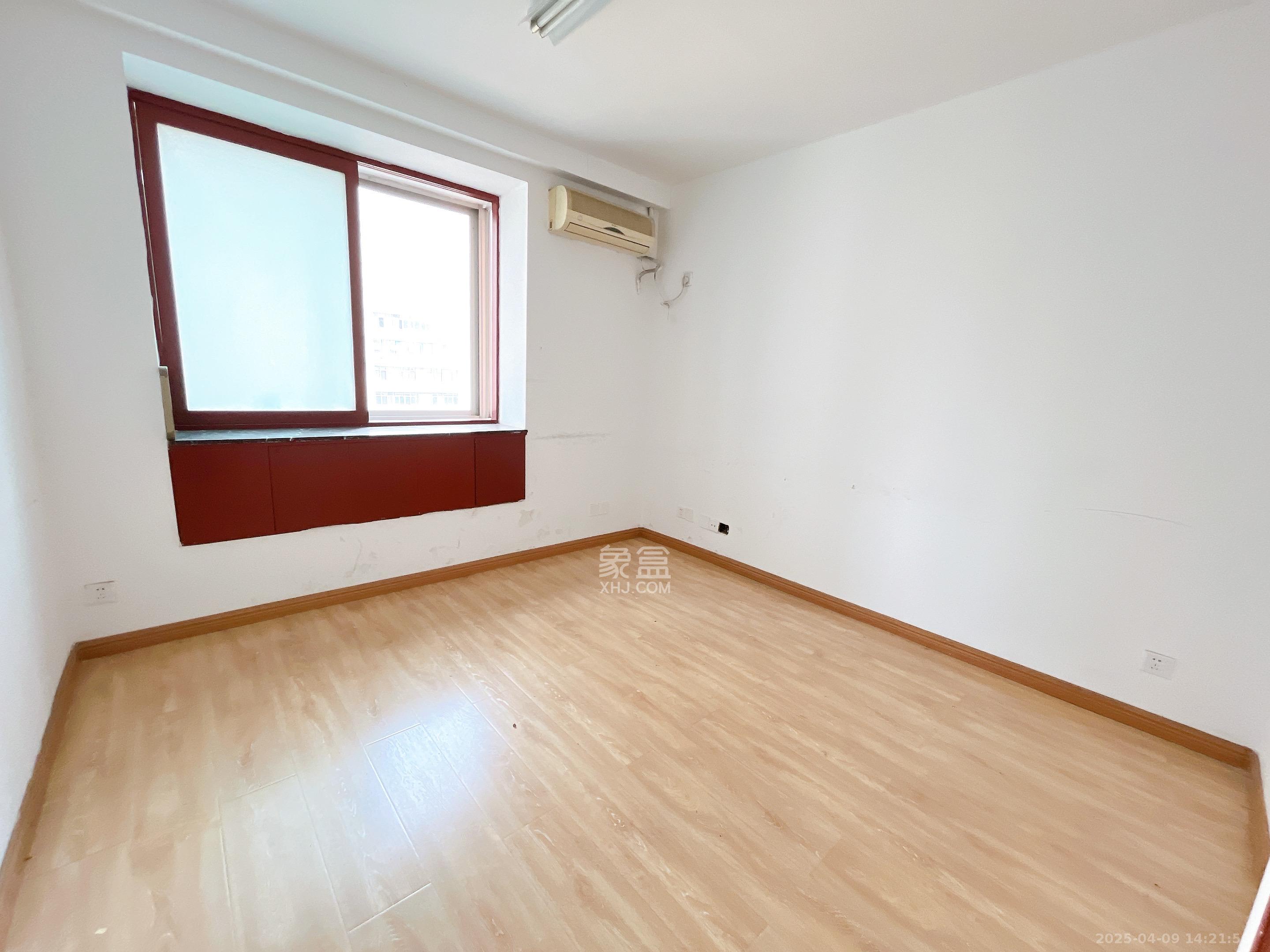 湖南财富中心  11室2厅1卫    3500.0元/月室内图