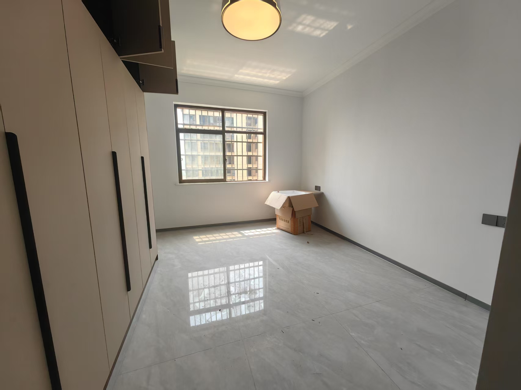 汇富帝景 3室2厅2卫 2500.0元/月 汇富帝景 3室2厅2卫 2500.0元/月室内图