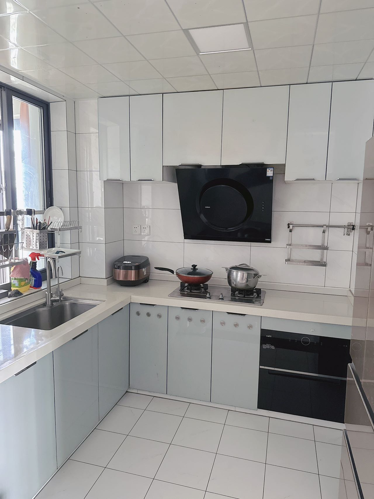 绿地海长流一期  4室2厅2卫    183.0万 绿地海长流一期  4室2厅2卫    183.0万室内图