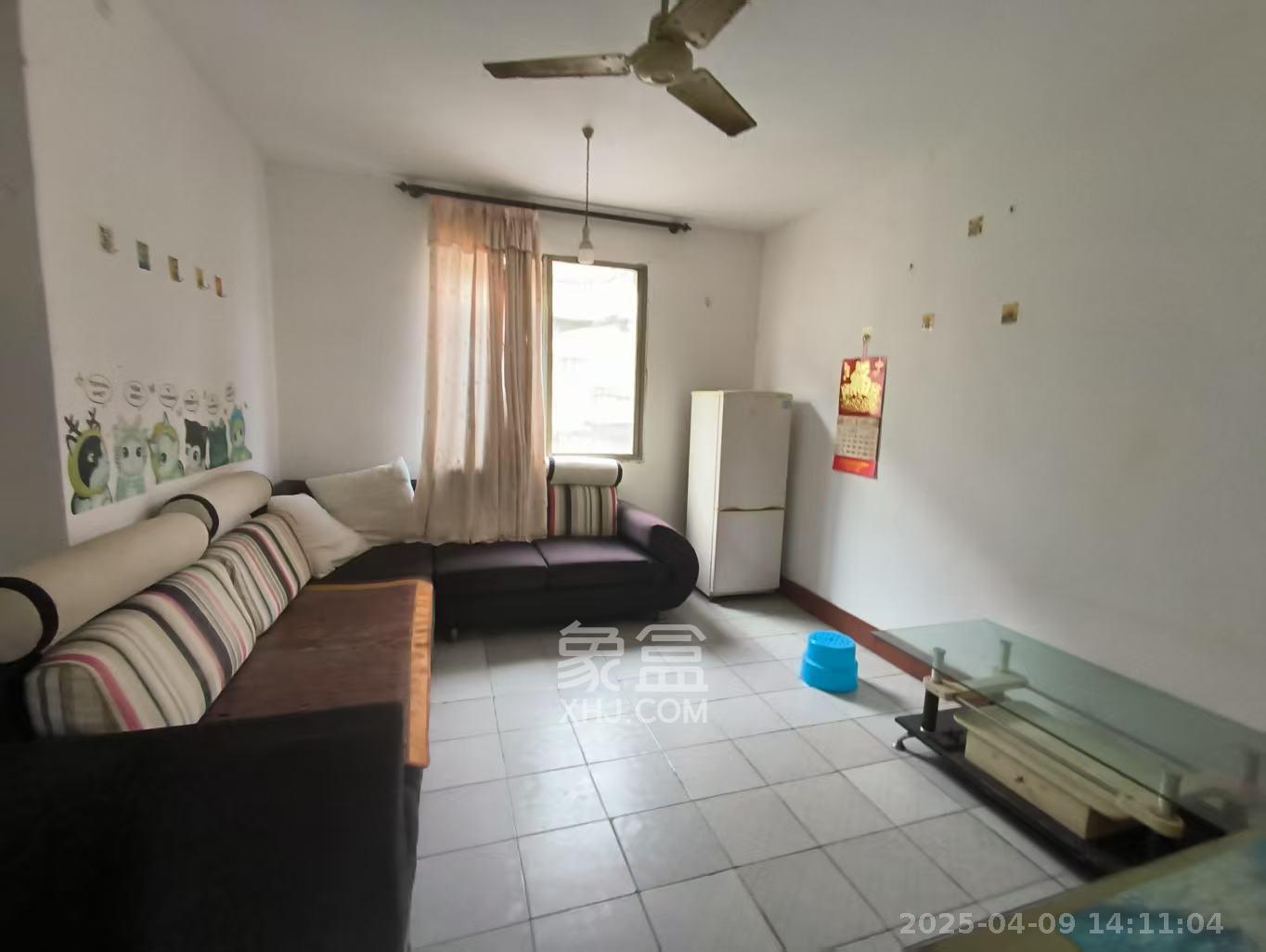 雪园村 2室2厅1卫 700.0元/月 雪园村 2室2厅1卫 700.0元/月室内图