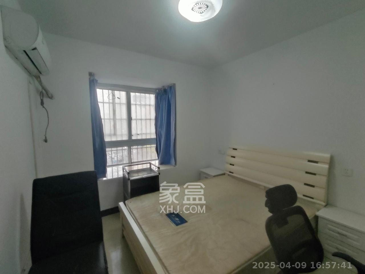 骑龙安置小区  3室2厅2卫   2250.00元/月室内图