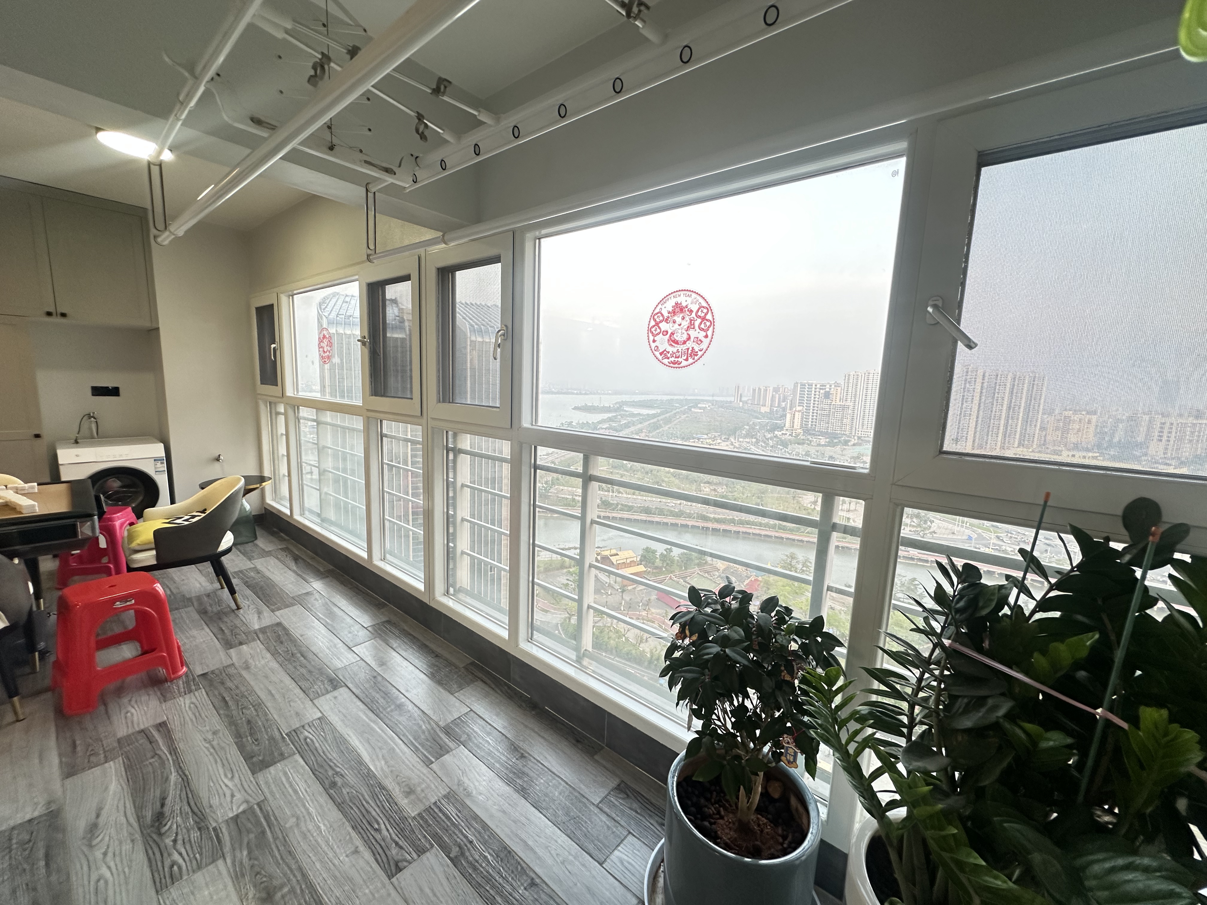 滨江海岸三期 4室2厅2卫 4800.00元/月 滨江海岸三期 4室2厅2卫 4800.00元/月室内图