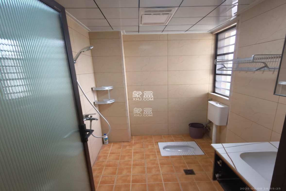 真人桥家园一期 3室2厅2卫 1950.00元/月 真人桥家园一期 3室2厅2卫 1950.00元/月室内图